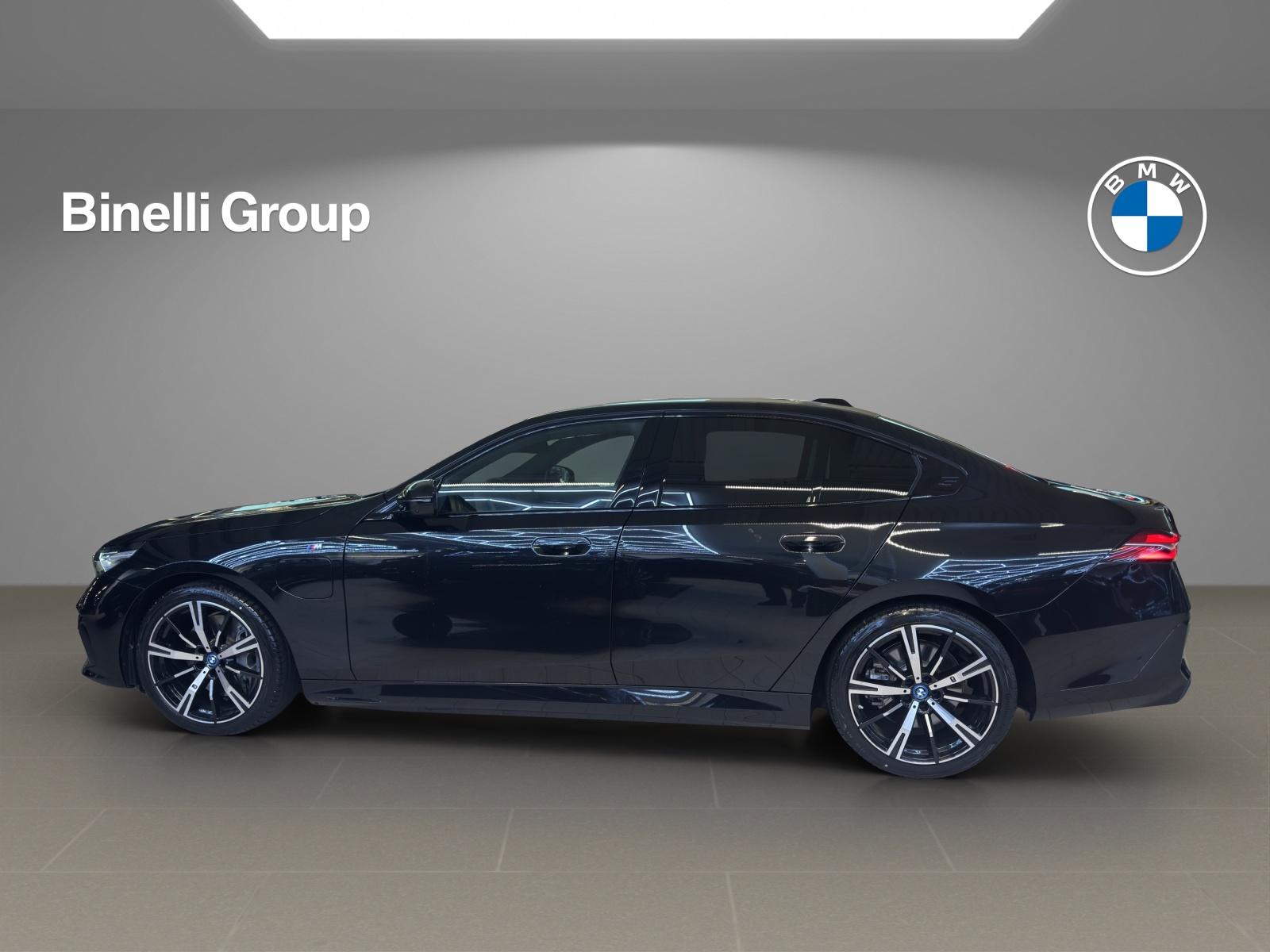 BMW 550e xDrive M Sport-showroom-element-1
