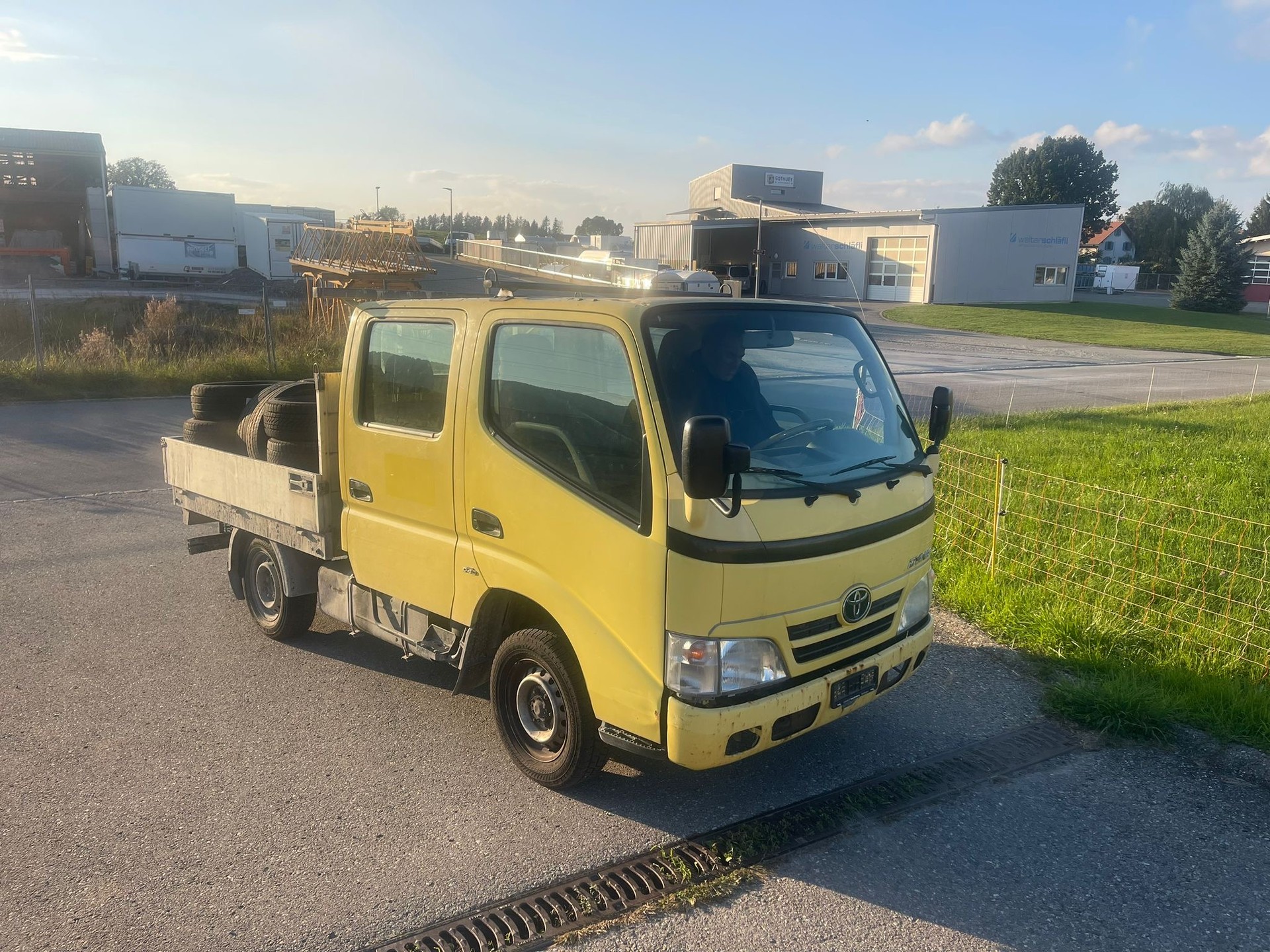 TOYOTA Dyna 100 3.0 D-4D