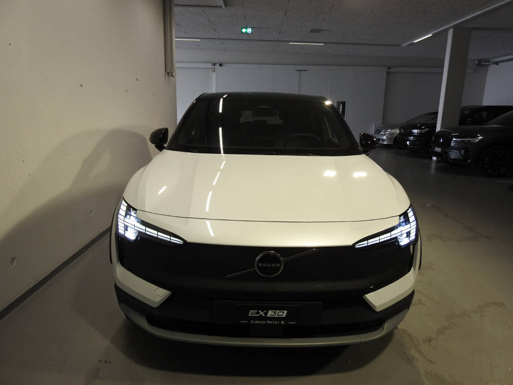 VOLVO EX 30 CC E60 Twin Performance AWD-showroom-element-1
