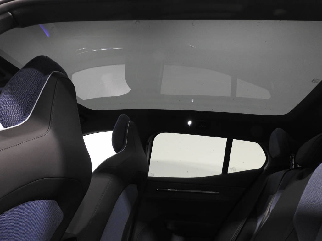 VOLVO EX 30 CC E60 Twin Performance AWD-image-12
