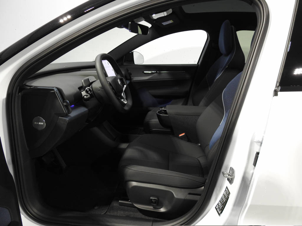 VOLVO EX 30 CC E60 Twin Performance AWD-image-9