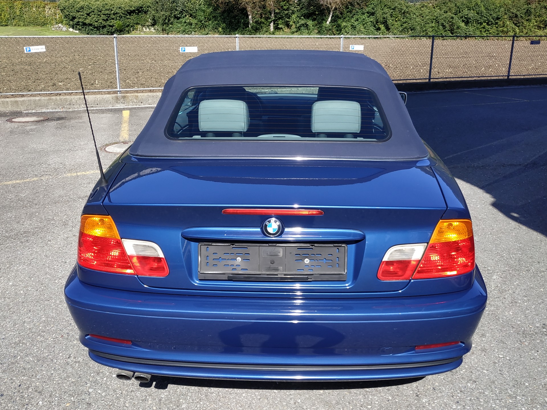 BMW 323Ci Cabriolet-image-5