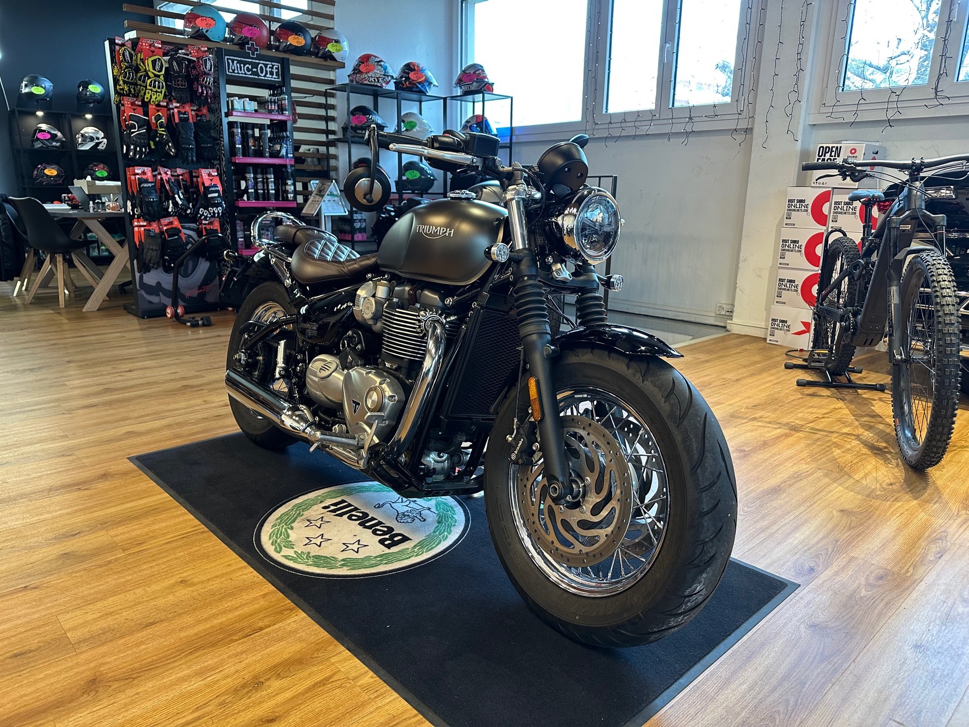 TRIUMPH Bonneville 1200 Speedmaster ABS-image-1