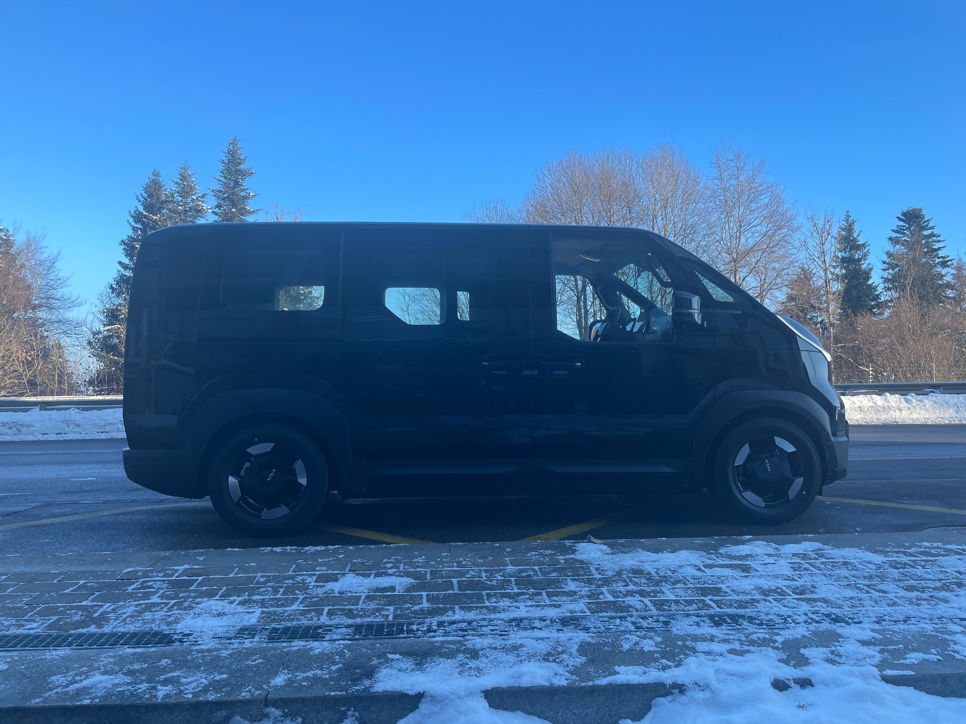 KIA PV5 71.2 kWh Elite-showroom-element-3