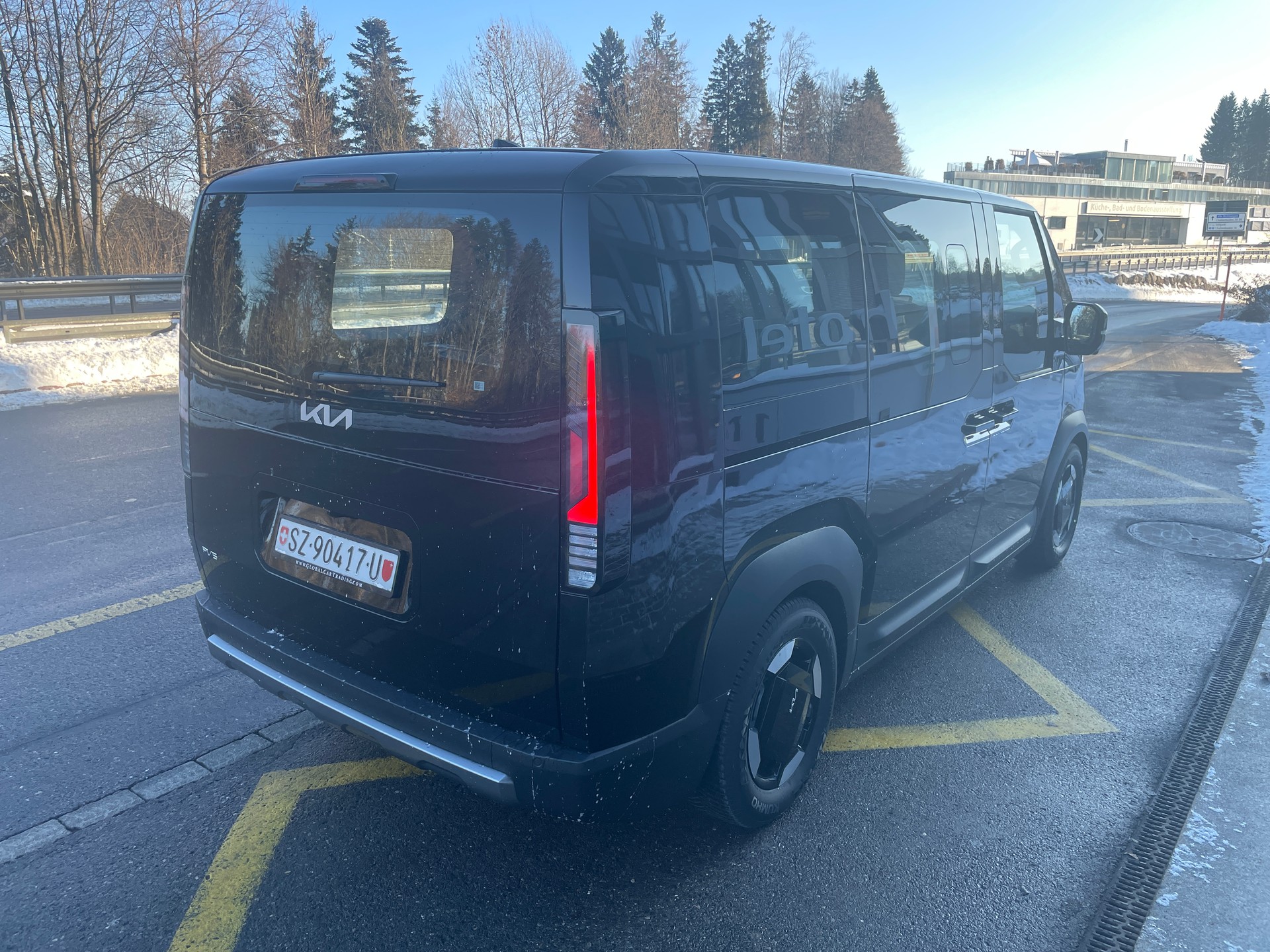 KIA PV5 71.2 kWh Elite-image-4