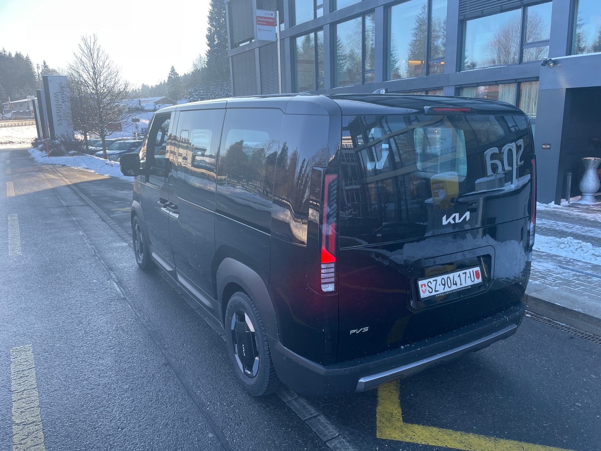 KIA PV5 71.2 kWh Elite-image-7