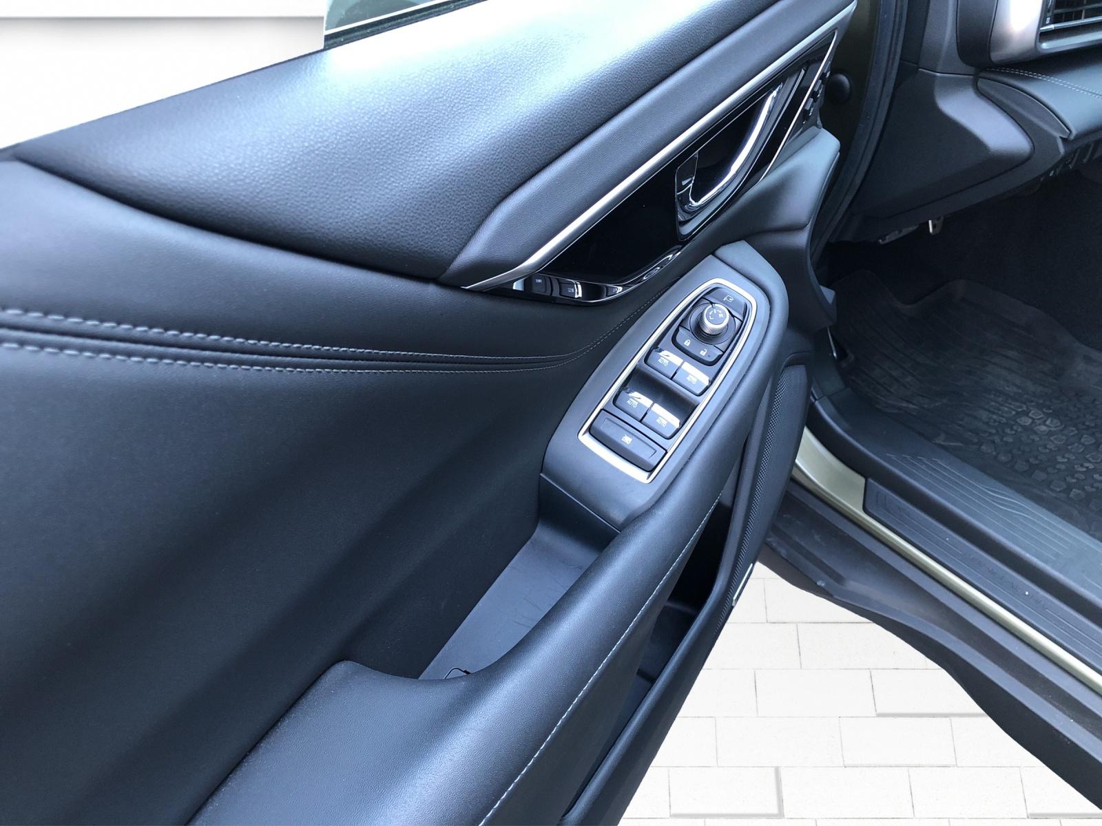 SUBARU Outback 2.5i Luxury-image-11