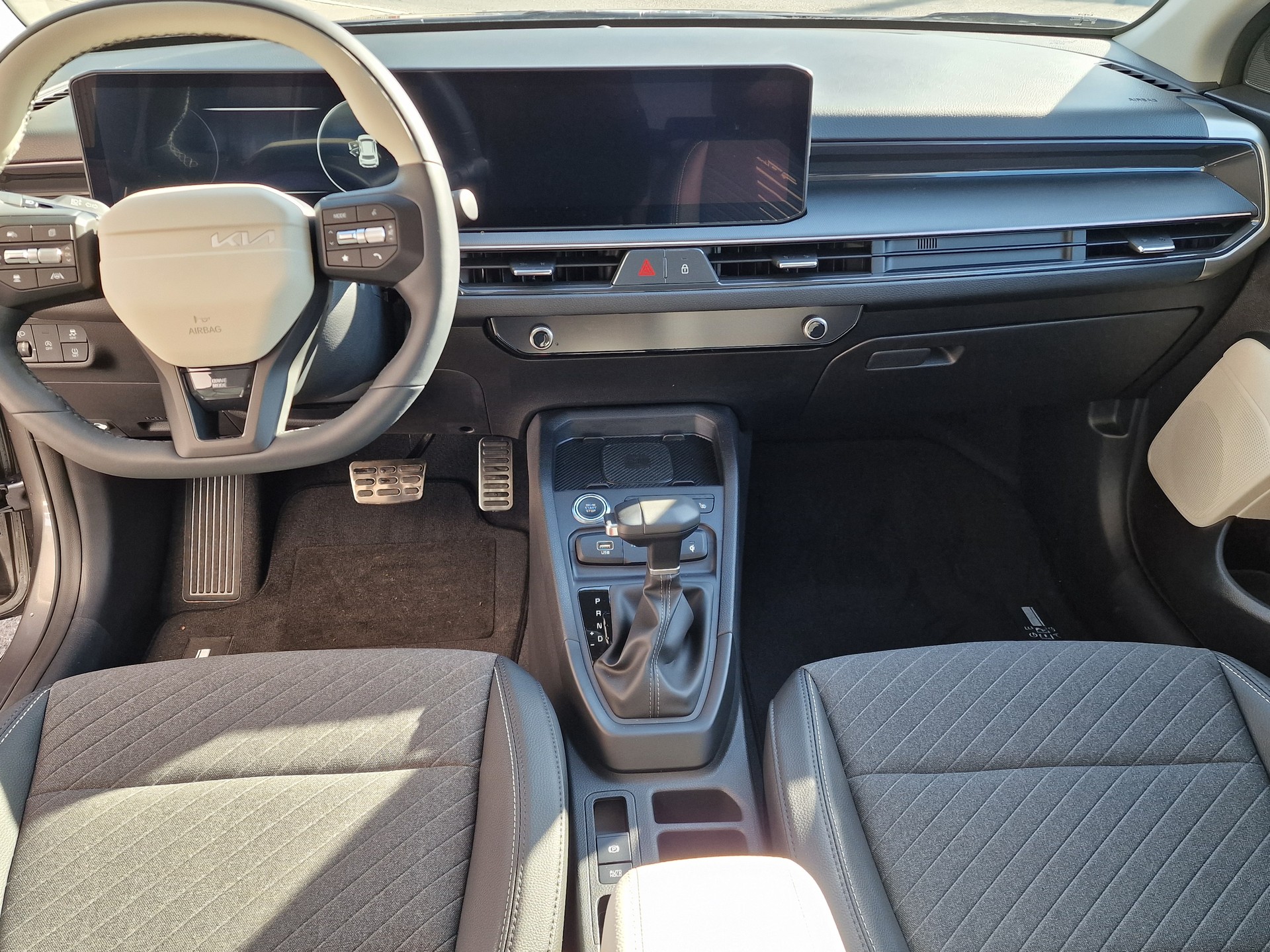 KIA Stonic 1.0 T-GD MHEV GT-Line DCT-image-6