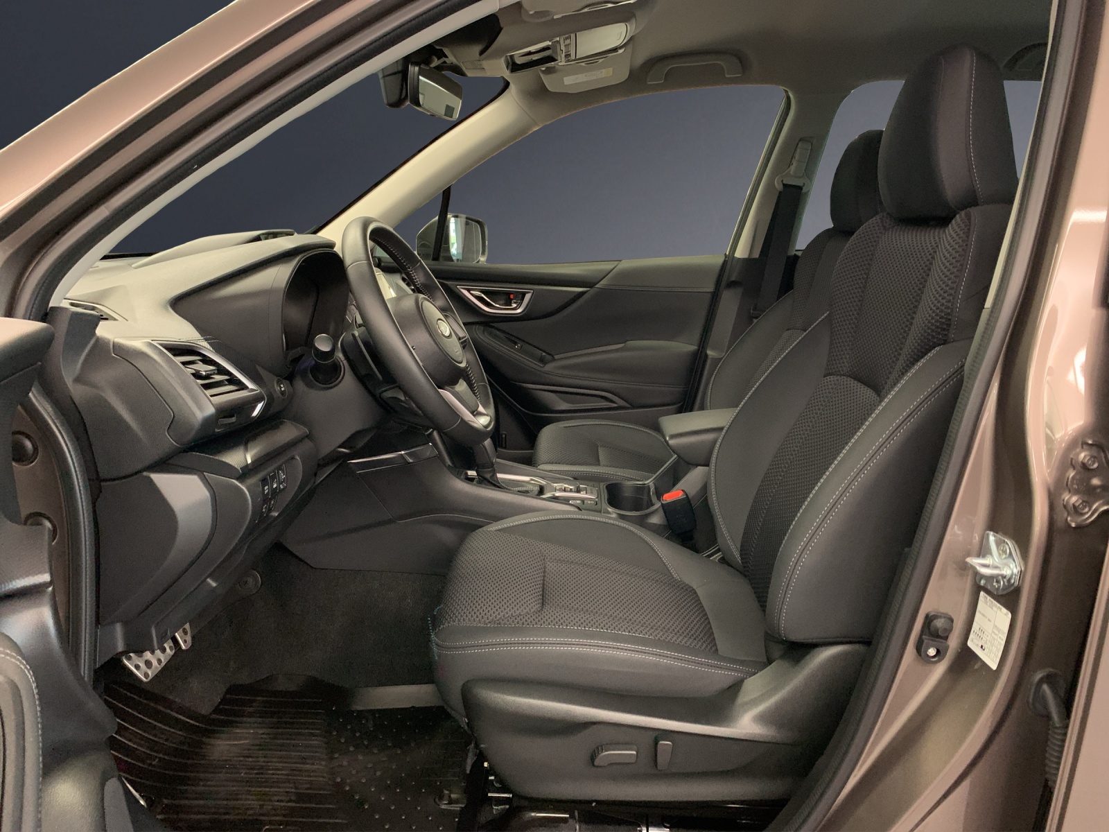 SUBARU Forester 2.0i e SwissPlus-image-6