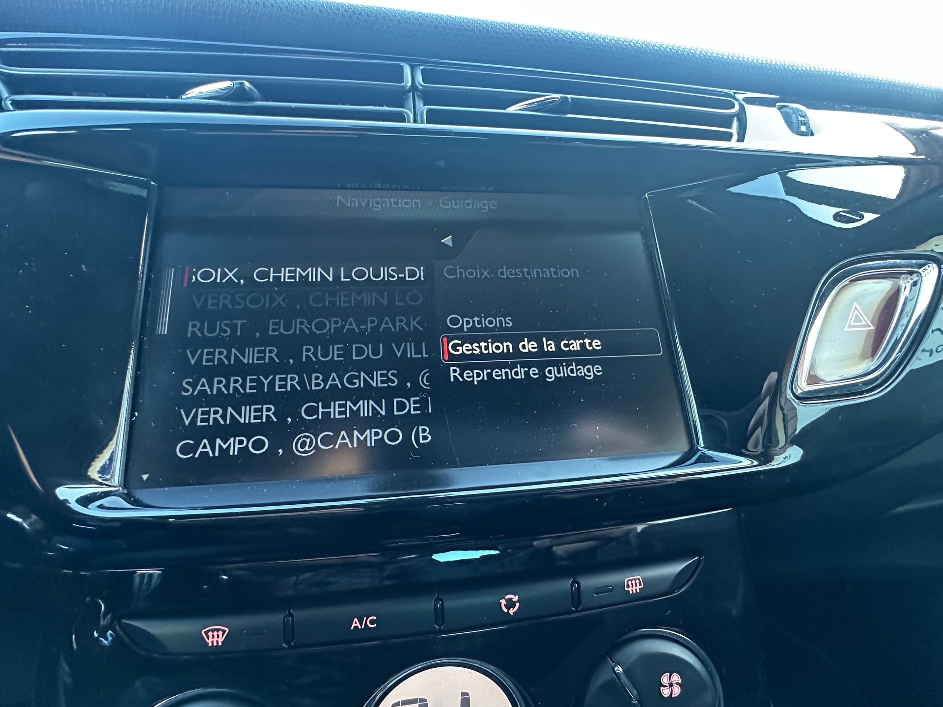 DS AUTOMOBILES DS3 1.6 VTi SO Chic Automatic-image-15