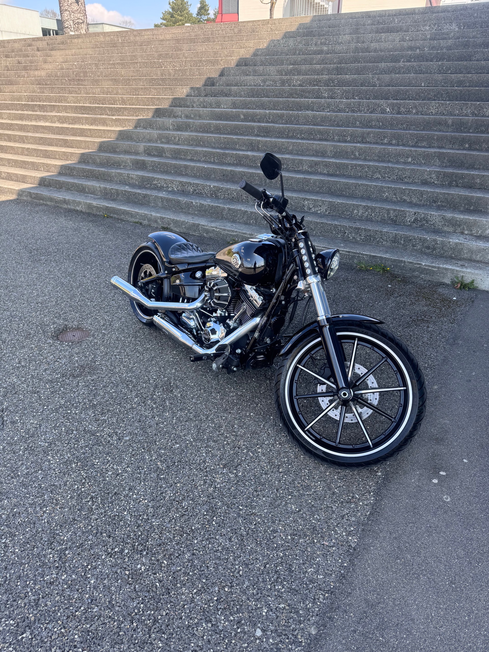 HARLEY-DAVIDSON Breakout 103 ABS-image-0