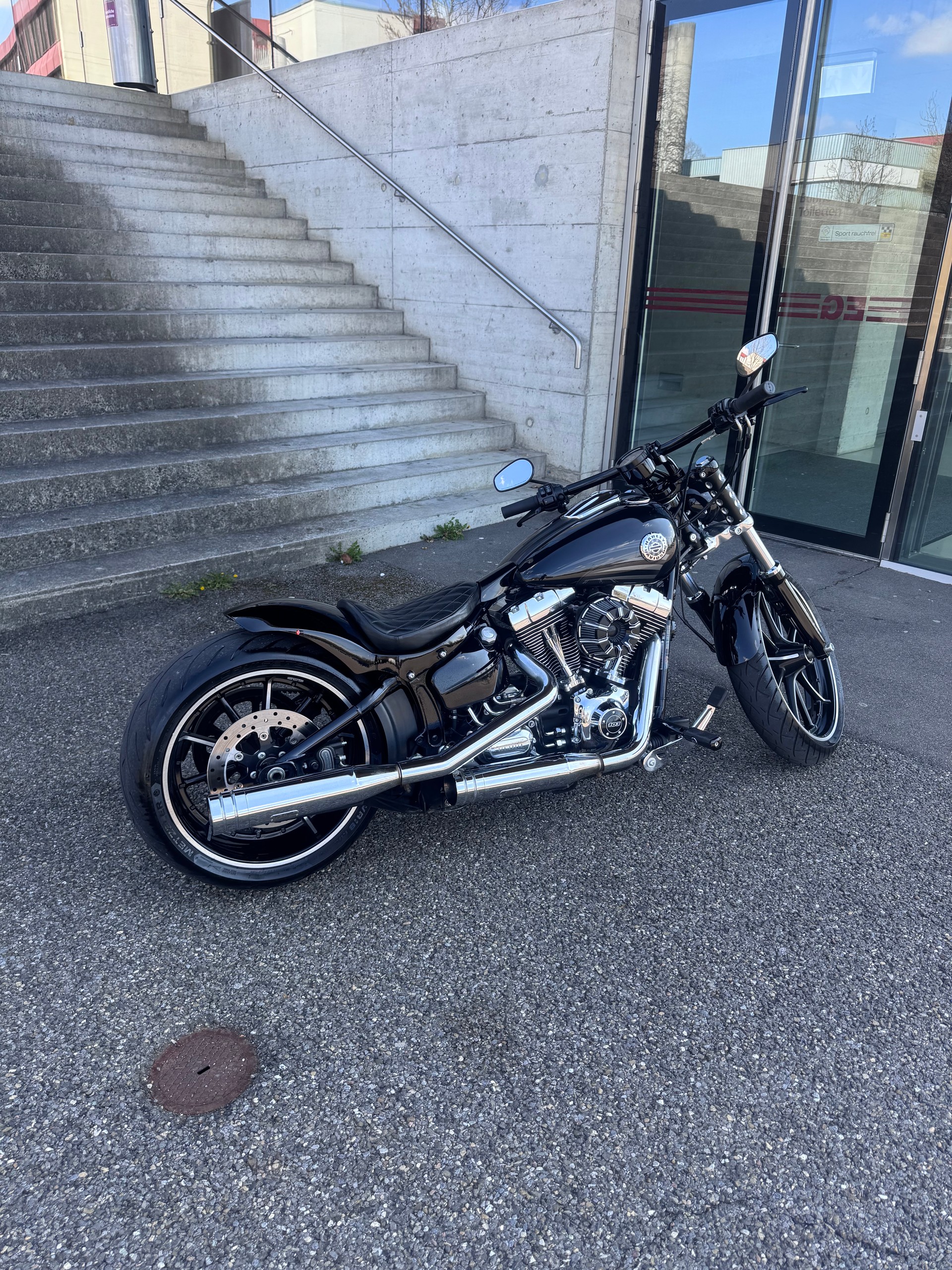HARLEY-DAVIDSON Breakout 103 ABS-image-2