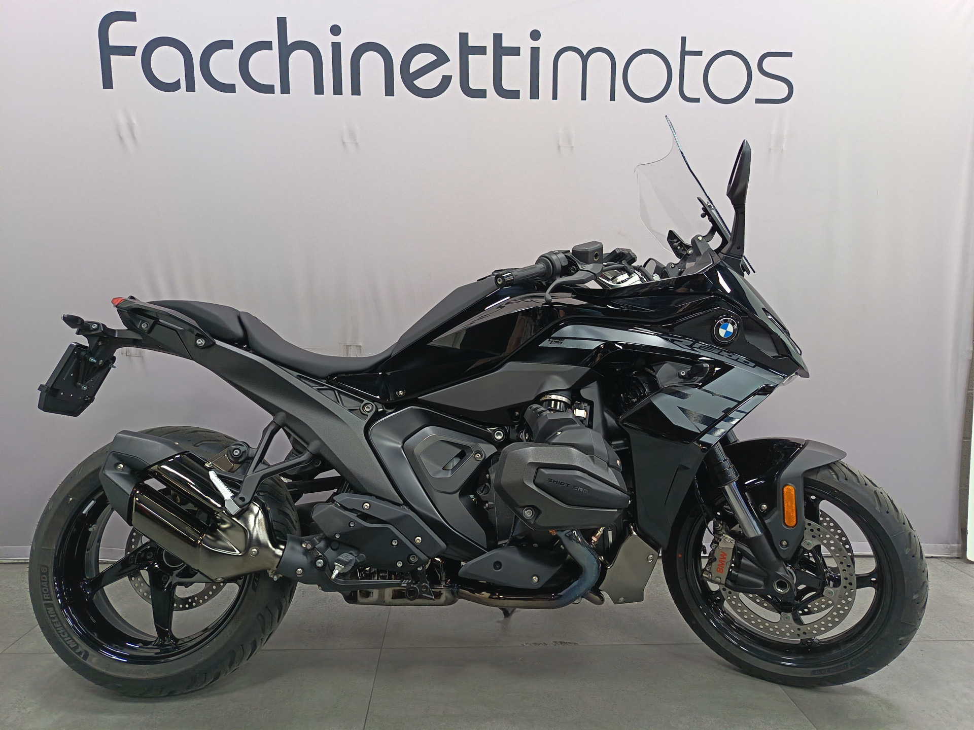 BMW R 1300 RS Triple Black-image-0
