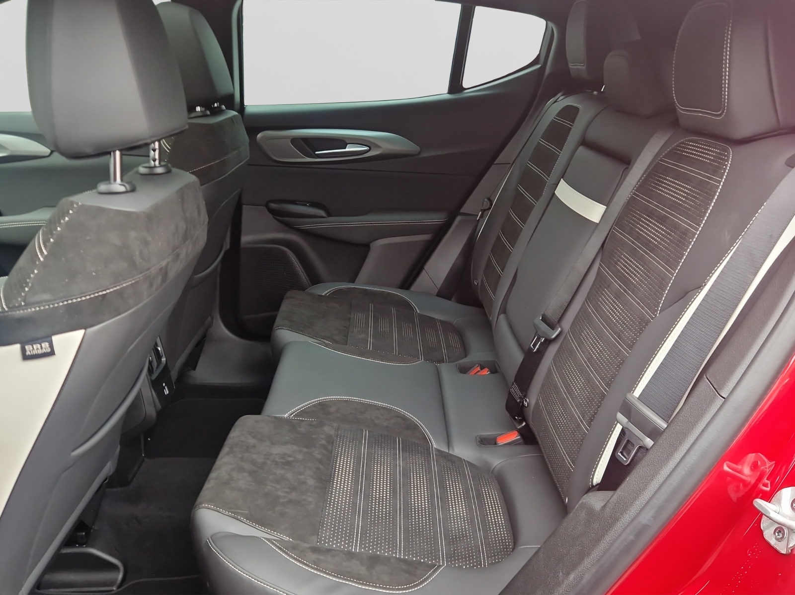 ALFA ROMEO Tonale 1.3 Plug-in Hybrid Sport Speciale Launch Q4-image-9
