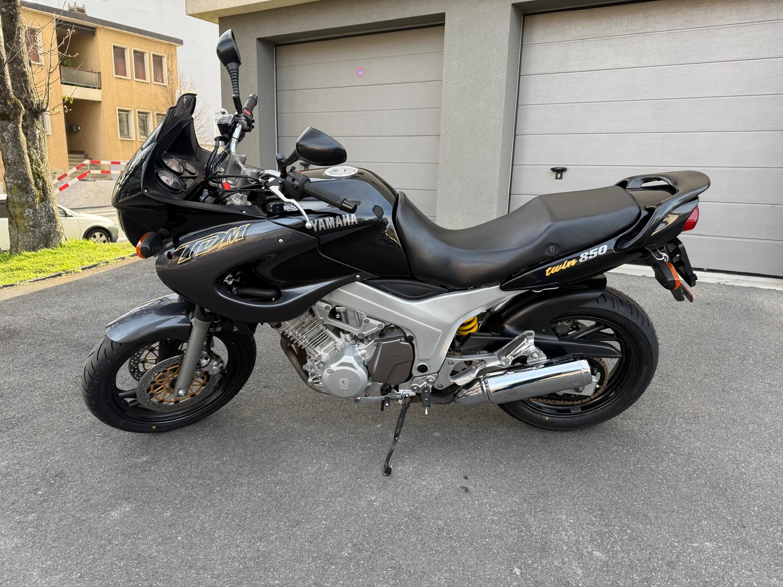 YAMAHA TDM 850-image-2