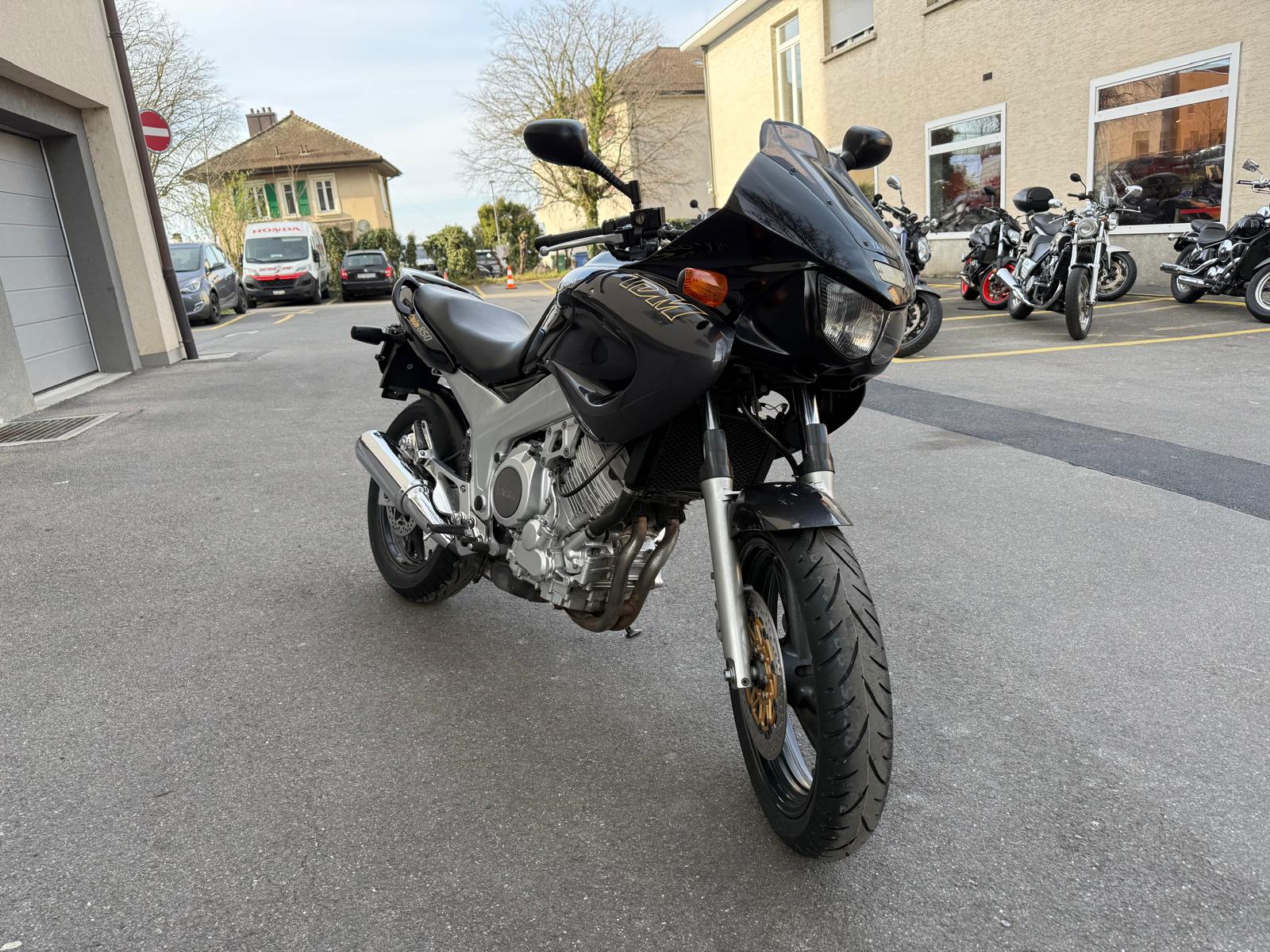 YAMAHA TDM 850-image-1