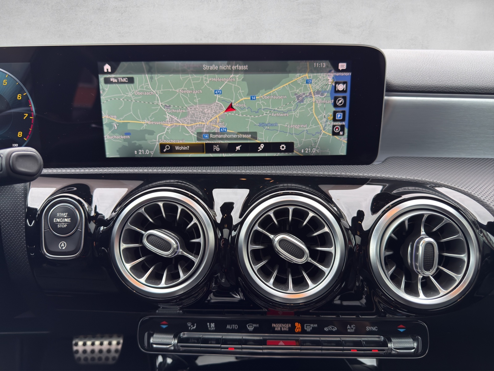MERCEDES-BENZ A 250 AMG Line 7G-DCT-image-14