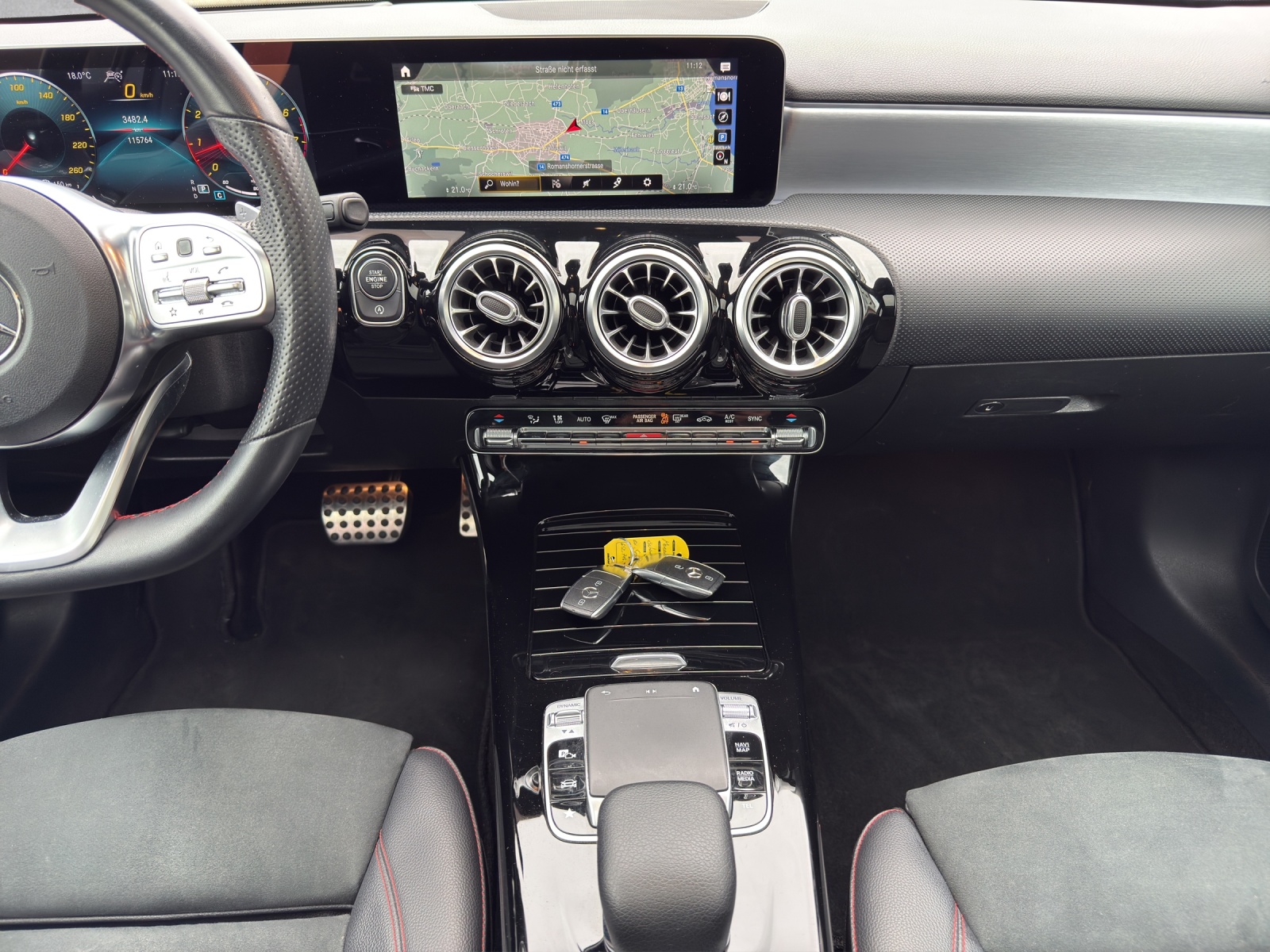 MERCEDES-BENZ A 250 AMG Line 7G-DCT-image-11
