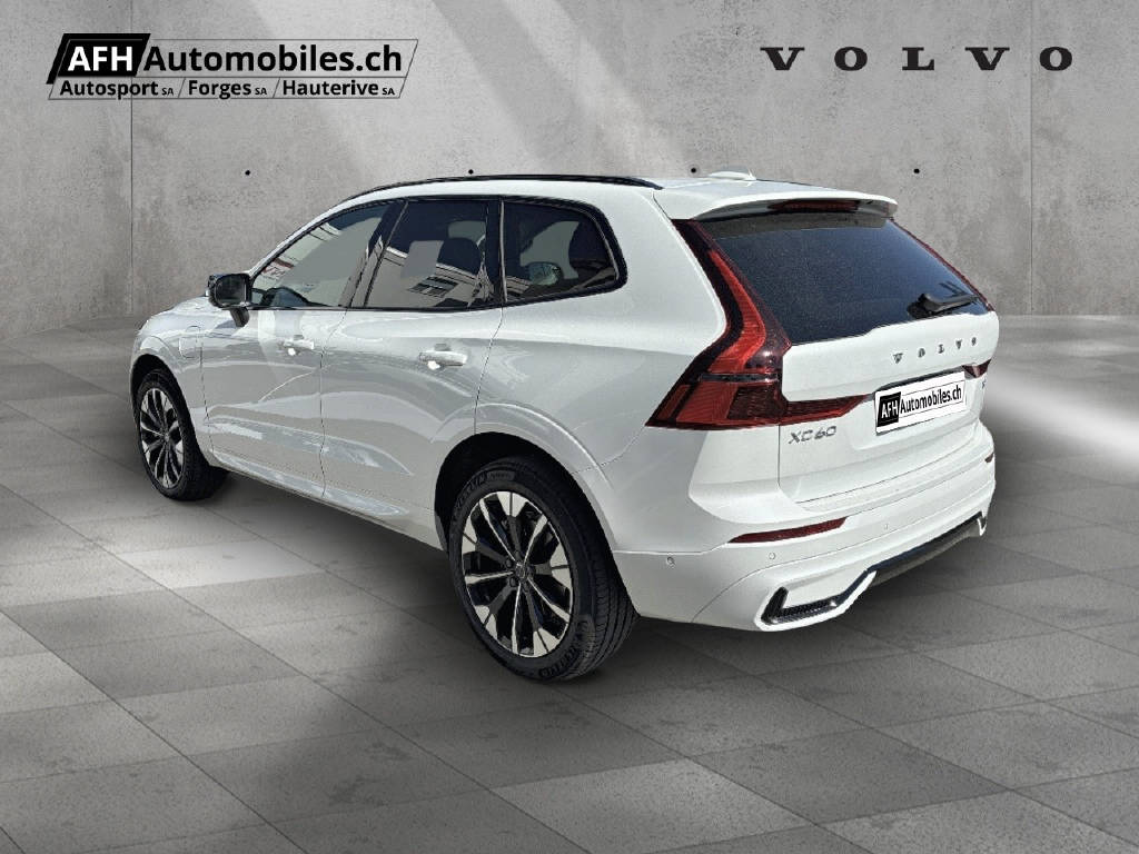 VOLVO XC60 2.0 T6 TE Plus Dark eAWD-showroom-element-2