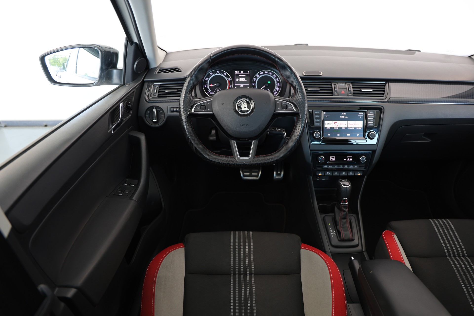 SKODA Rapid Spaceback 1.4 TSI Monte Carlo DSG-image-8
