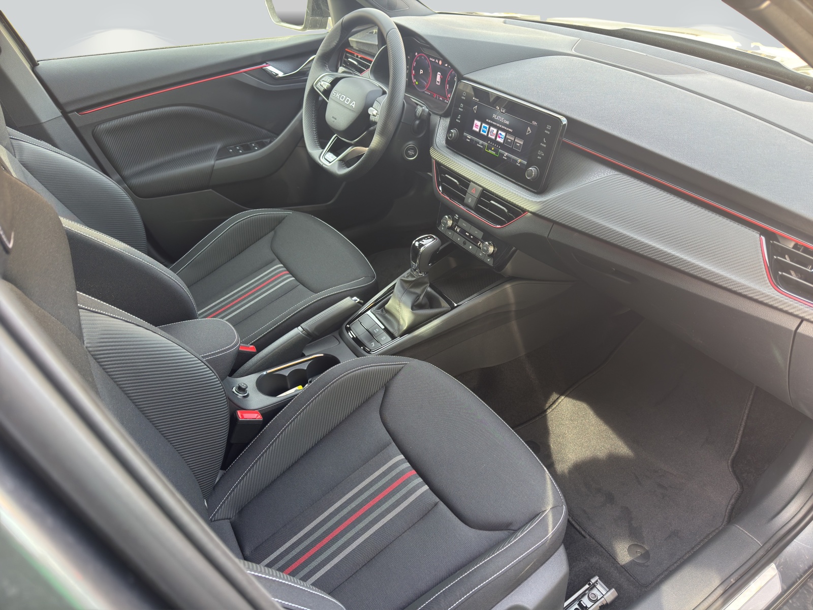 SKODA Kamiq 1.5 TSI Monte Carlo DSG-image-8
