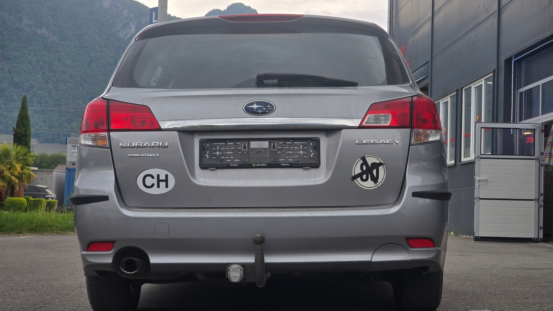 SUBARU Legacy 2.0i Swiss AWD-image-6