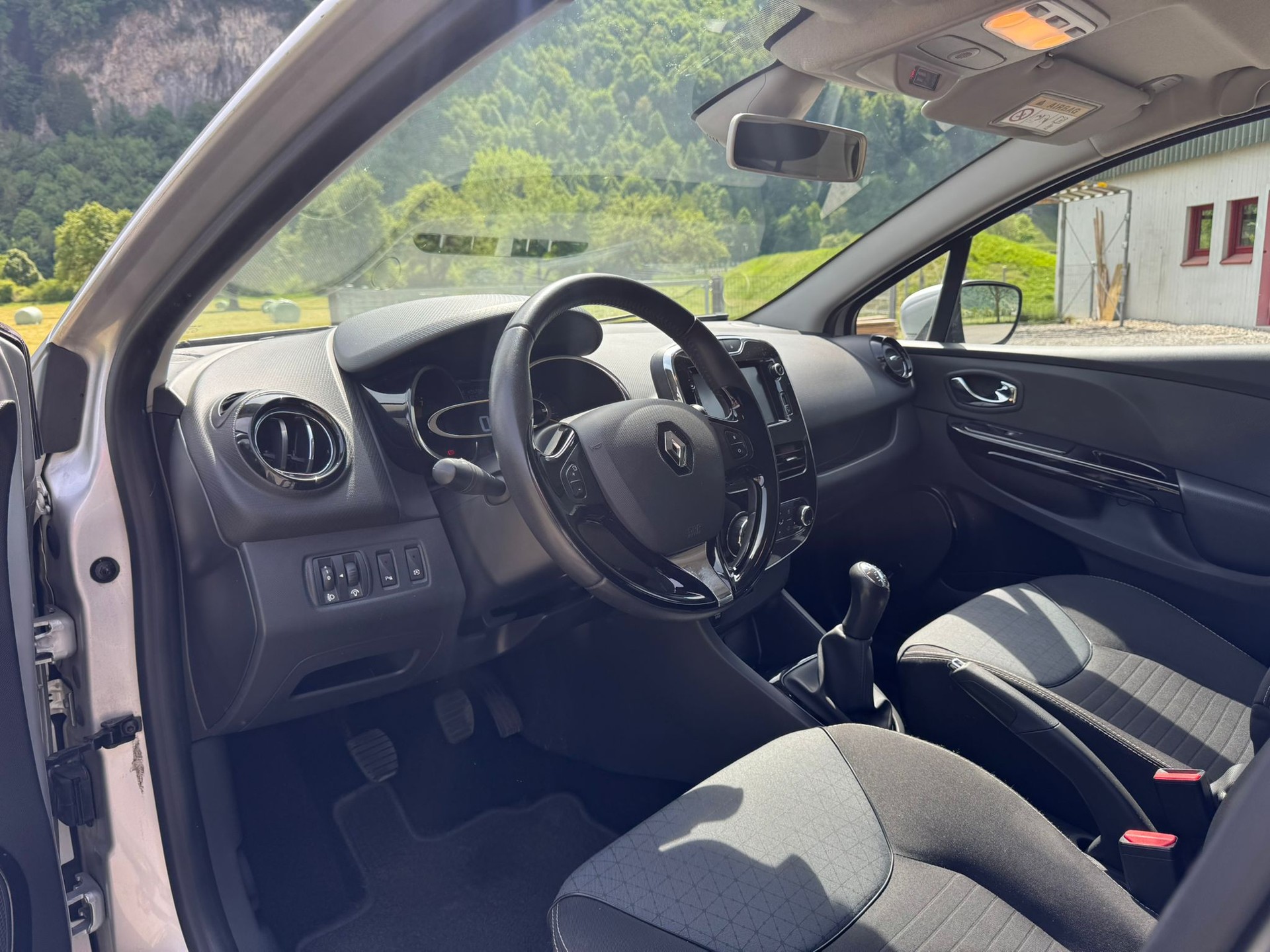 RENAULT Clio Grandtour 0.9 12V Dynamique-image-16