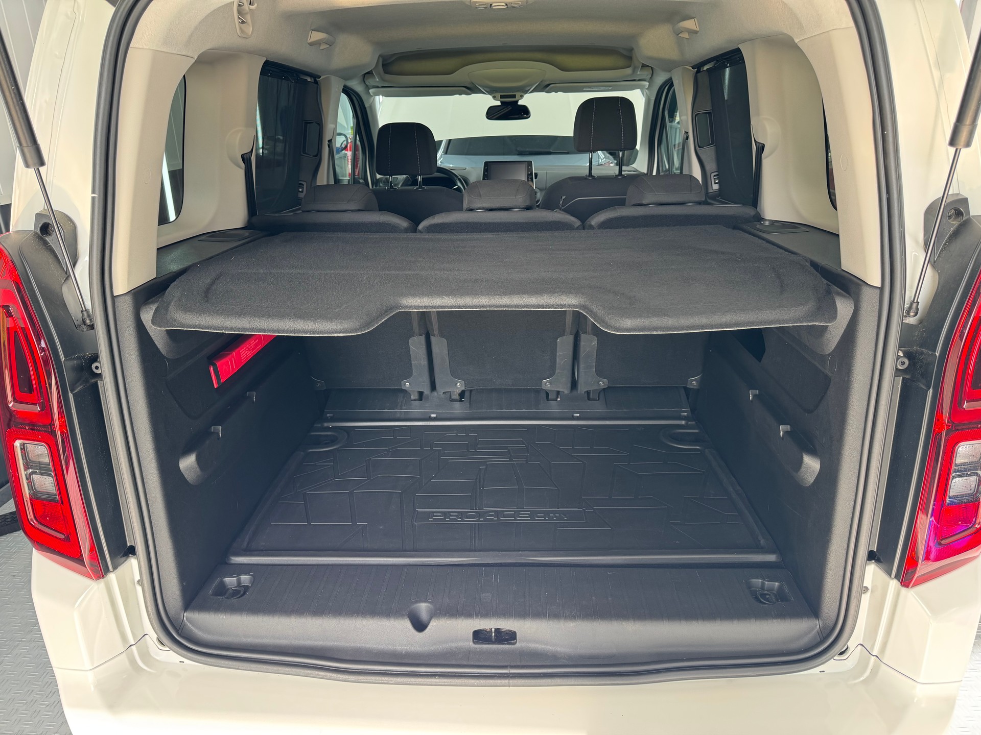 TOYOTA Proace City Verso 1.2 Style Medium Automatik-image-13
