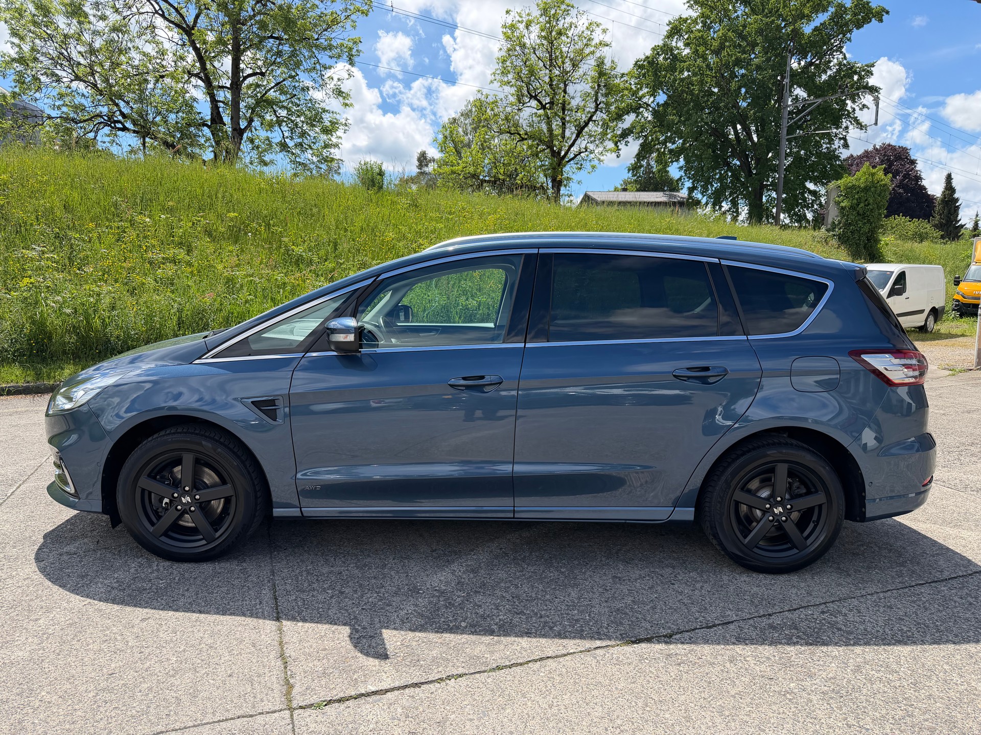FORD S-Max 2.0 TDCi Titanium AWD Automatic-image-1