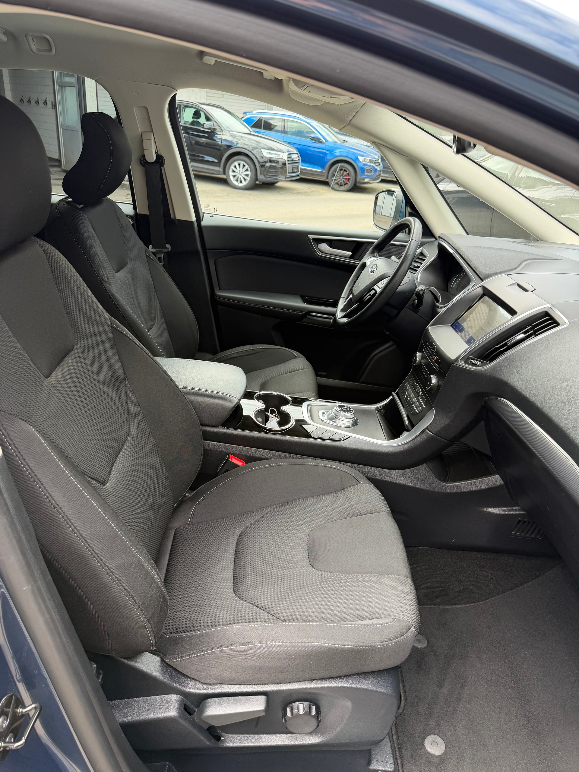 FORD S-Max 2.0 TDCi Titanium AWD Automatic-image-15