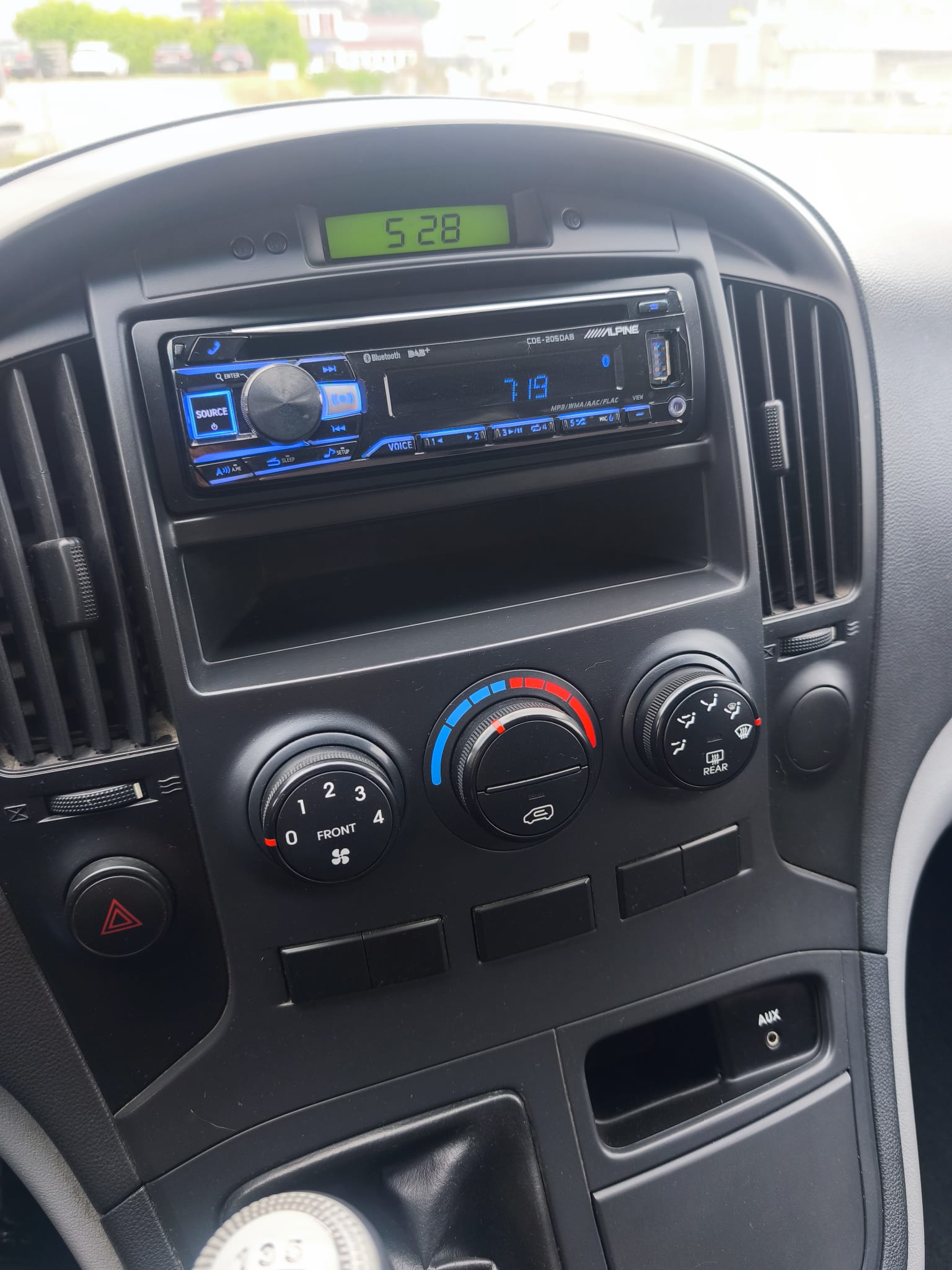 HYUNDAI H-1 Cargo 2.5 CRDi HP 5-Türen / Portes / Porte-image-6