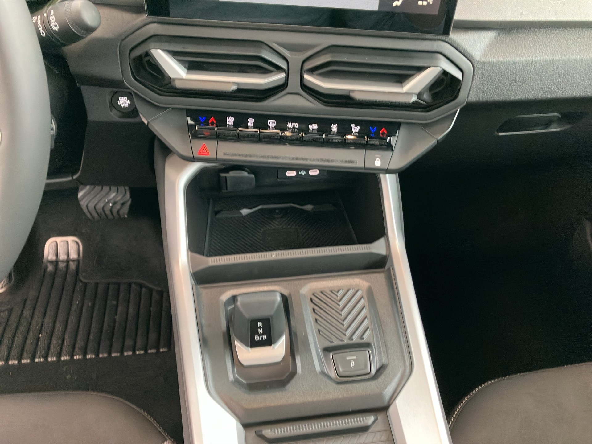 DACIA Bigster HEV 155 Journey-image-9