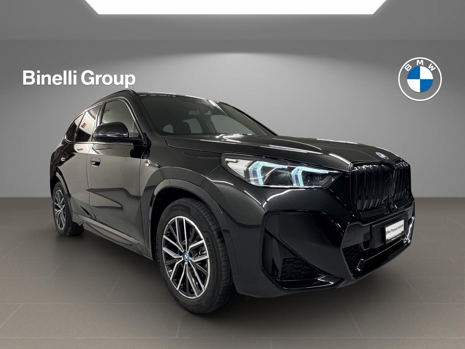 BMW iX1 30 xDrive-image-6