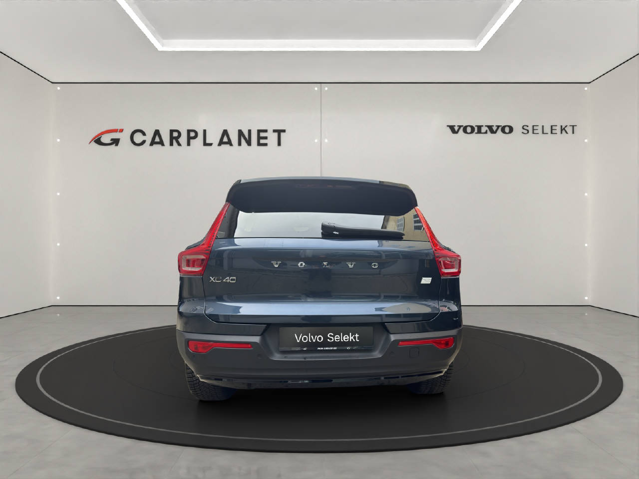 VOLVO XC40 P8 Twin Pro AWD-image-4