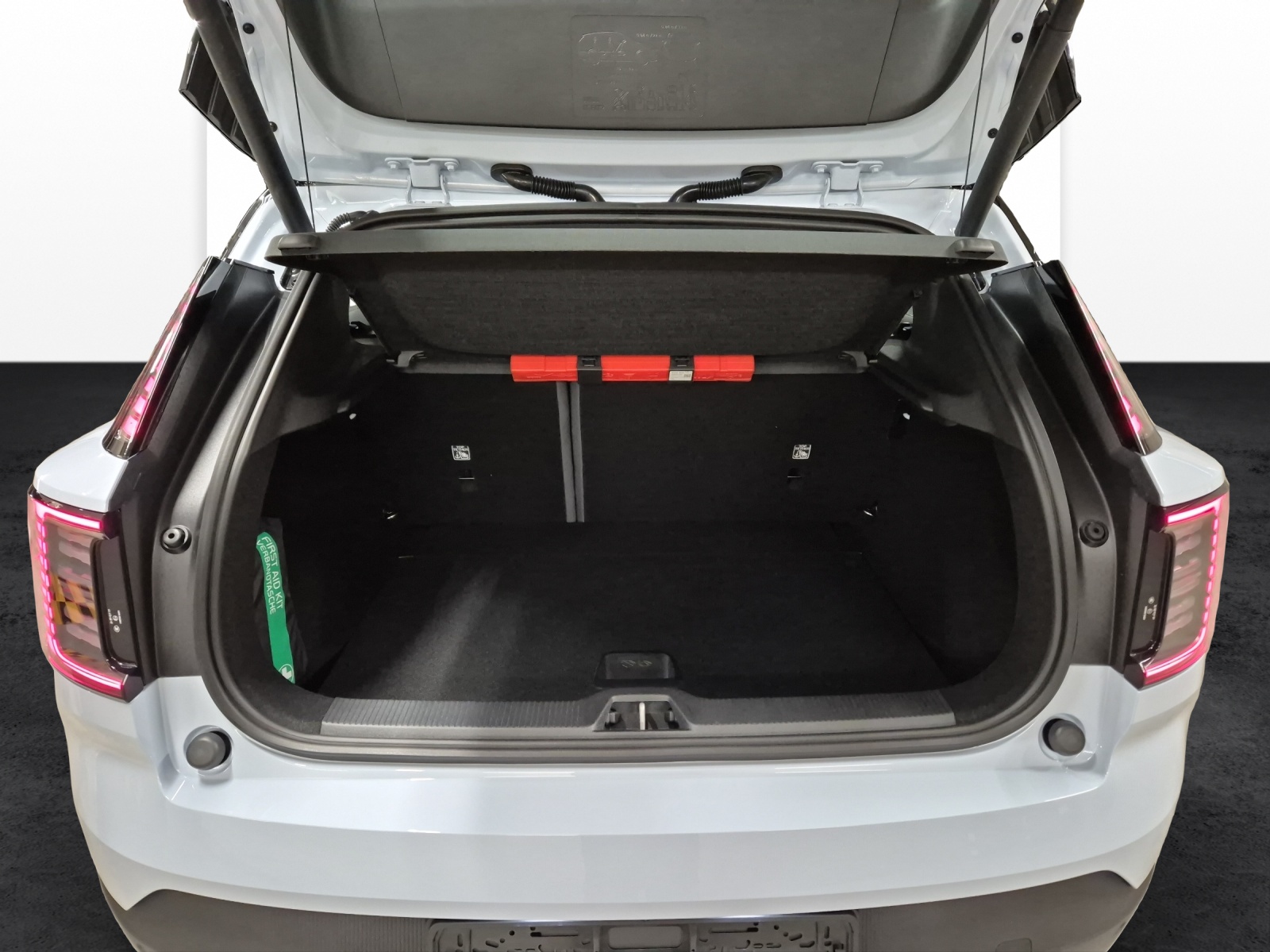 VOLVO EX30 E60 Twin Ultra Performance AWD-image-18