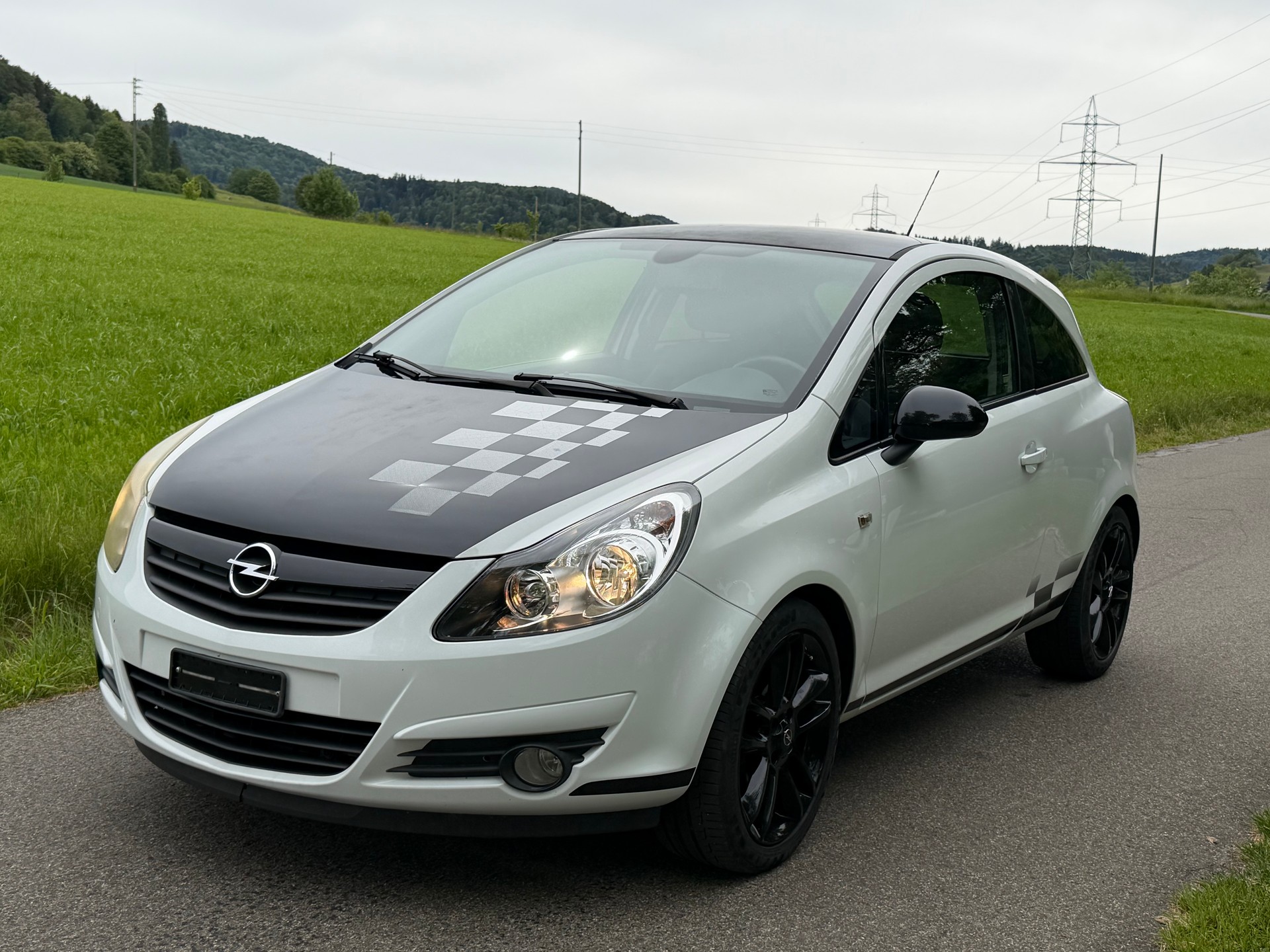 OPEL Corsa 1.4 TP Color Edition-image-1