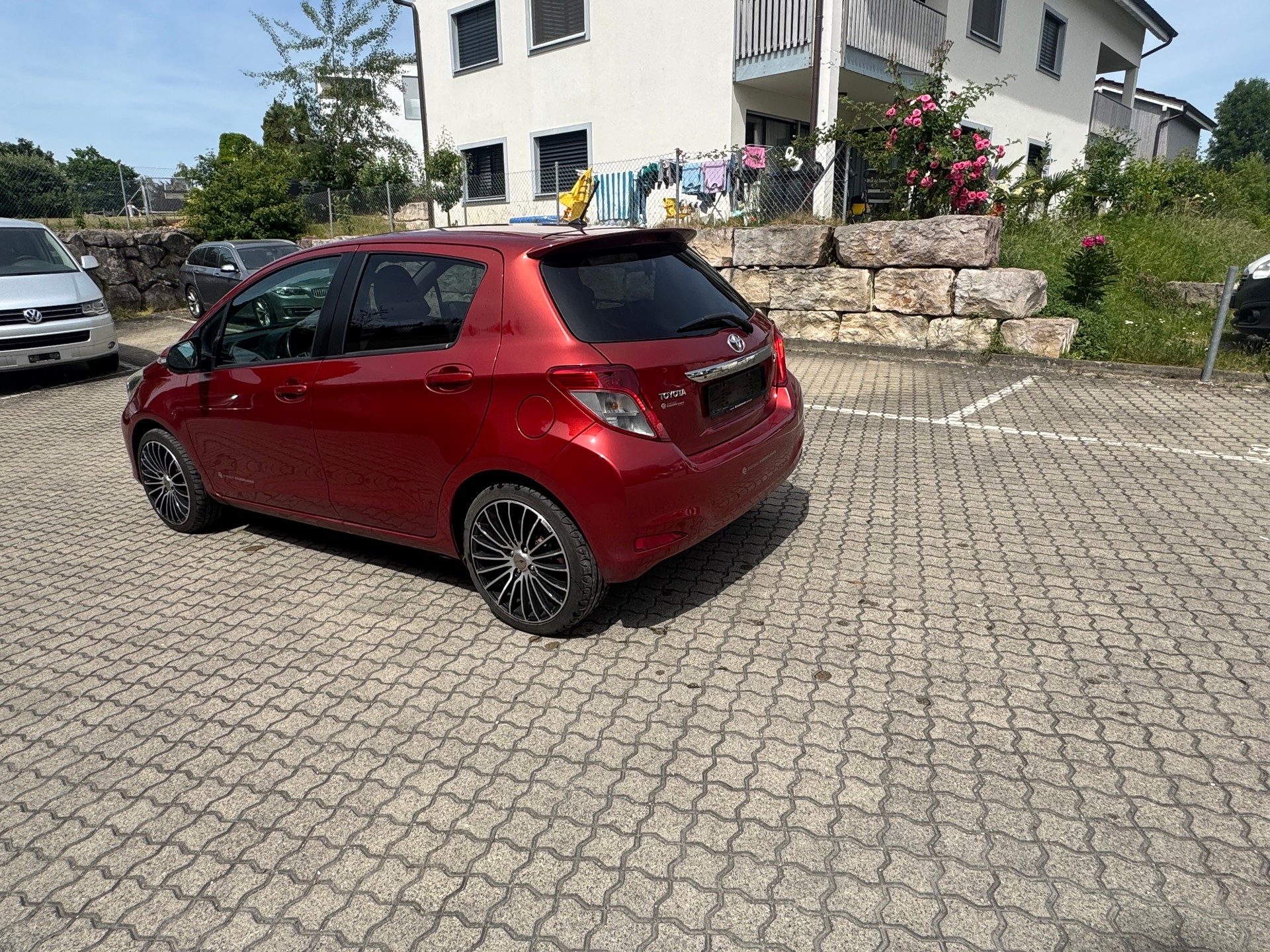 TOYOTA Yaris 1.33 Style-image-3