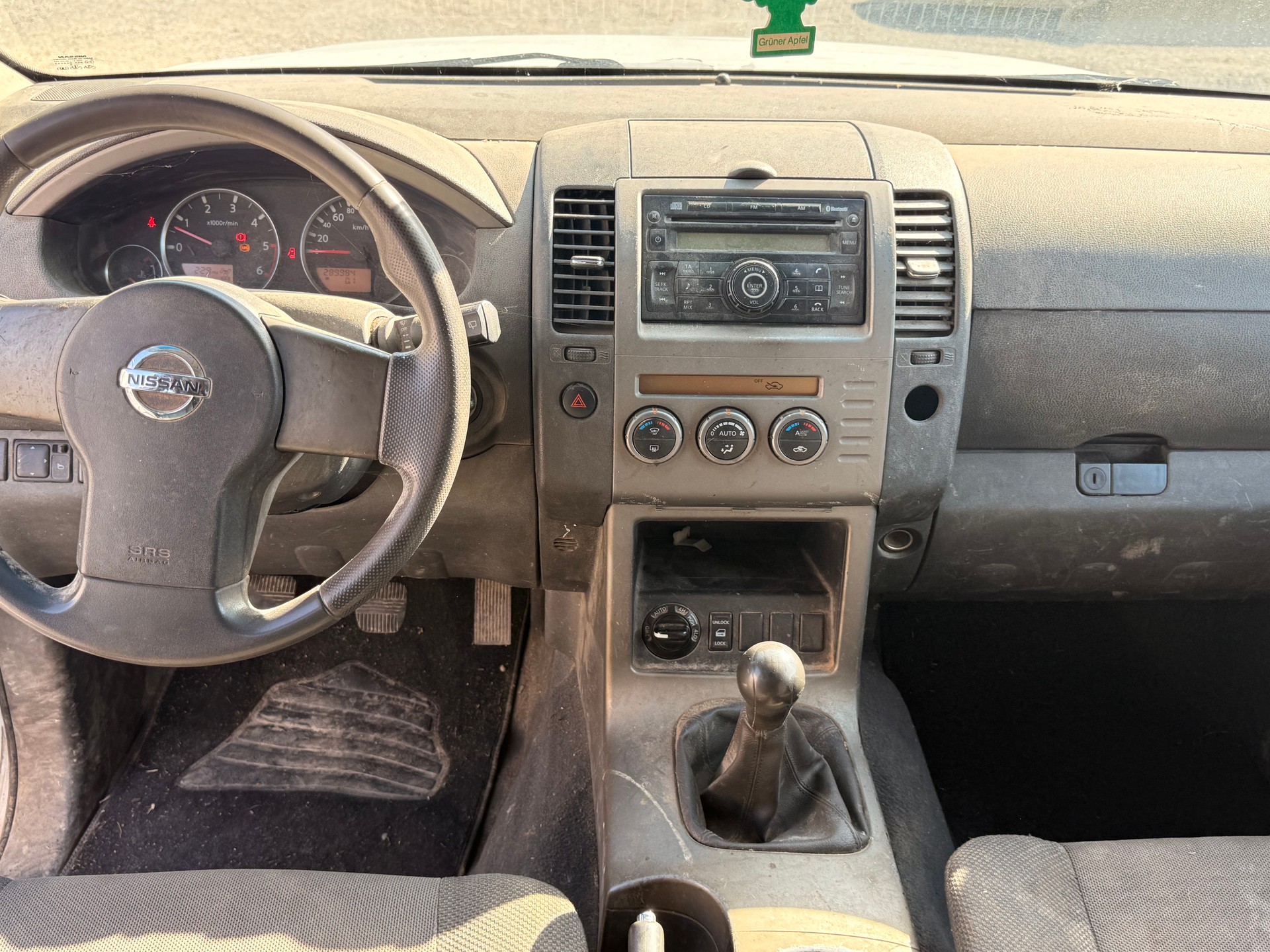 NISSAN Pathfinder 2.5 dCi LE-image-13