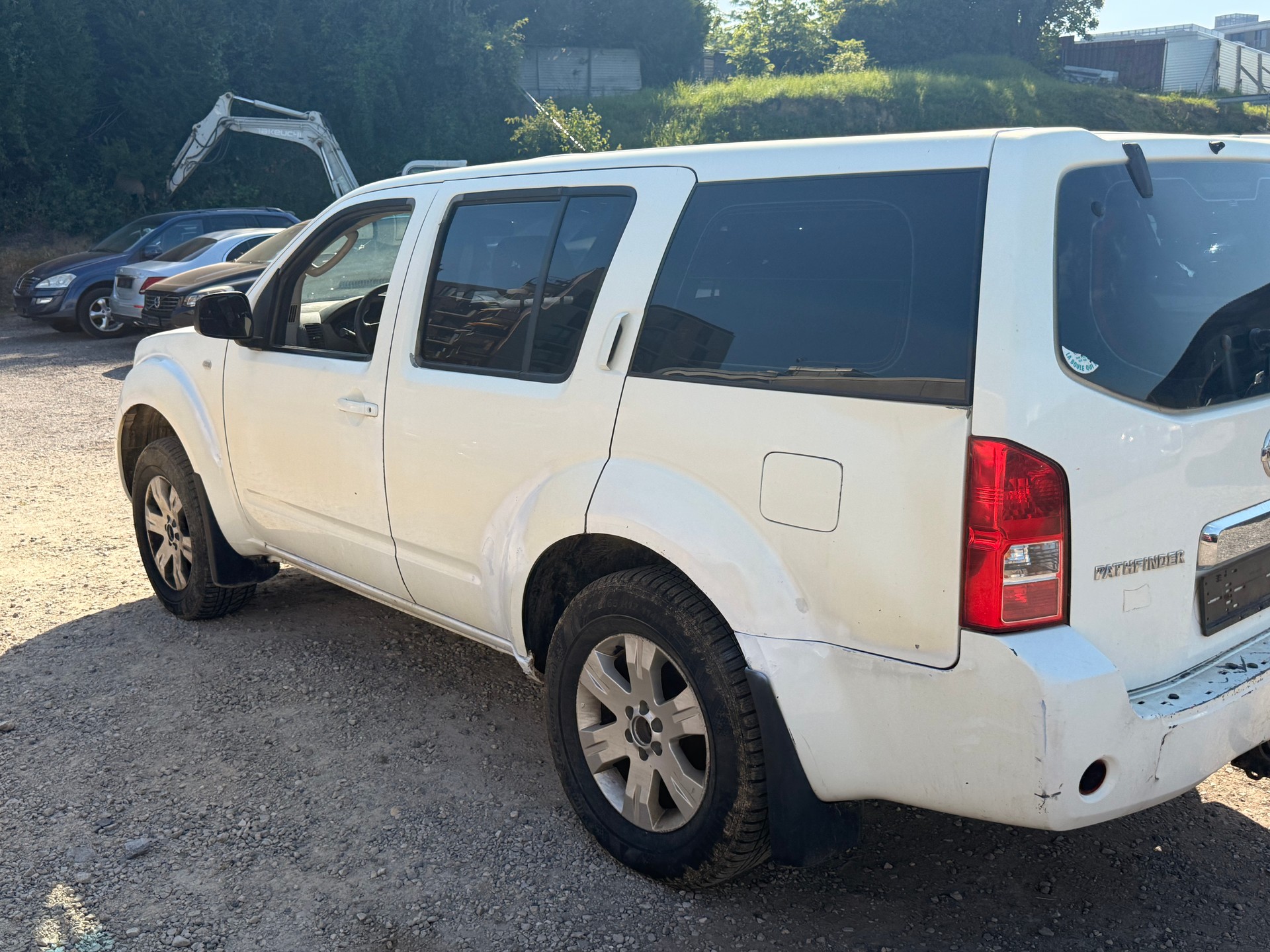 NISSAN Pathfinder 2.5 dCi LE-image-5