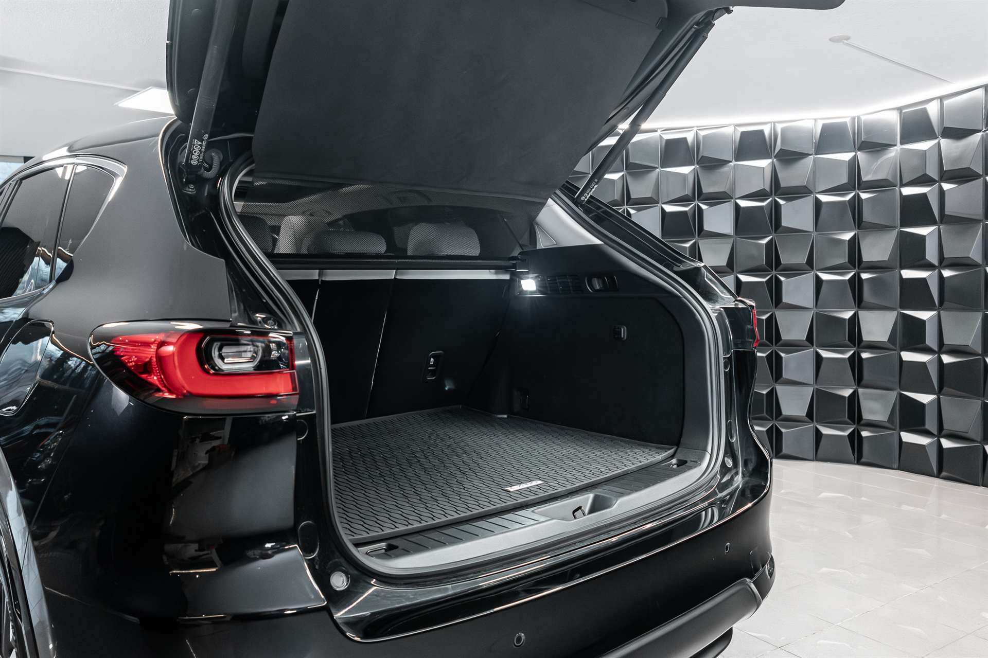 MAZDA CX-60 e-Skyactiv PHEV 327 AWD Takumi-image-26