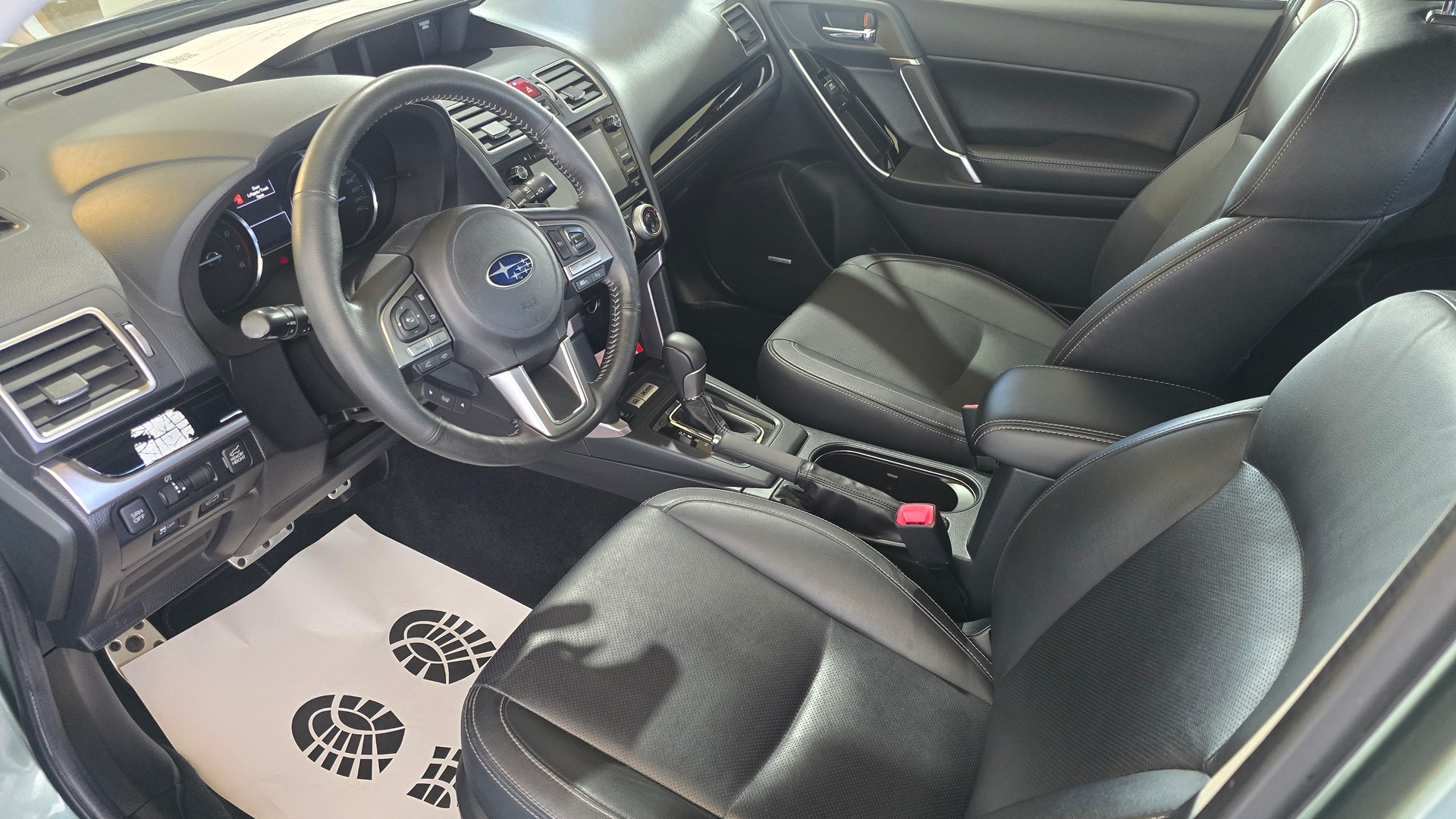 SUBARU Forester 2.0XT Luxury Lineartronic-image-12