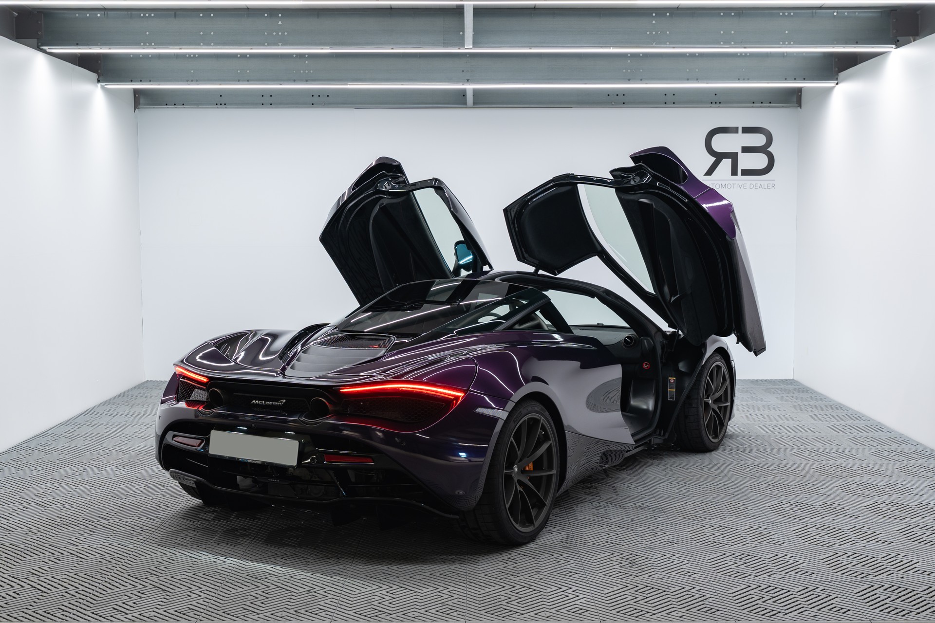 McLAREN 720S Coupé 4.0 V8 SSG Performance-image-2