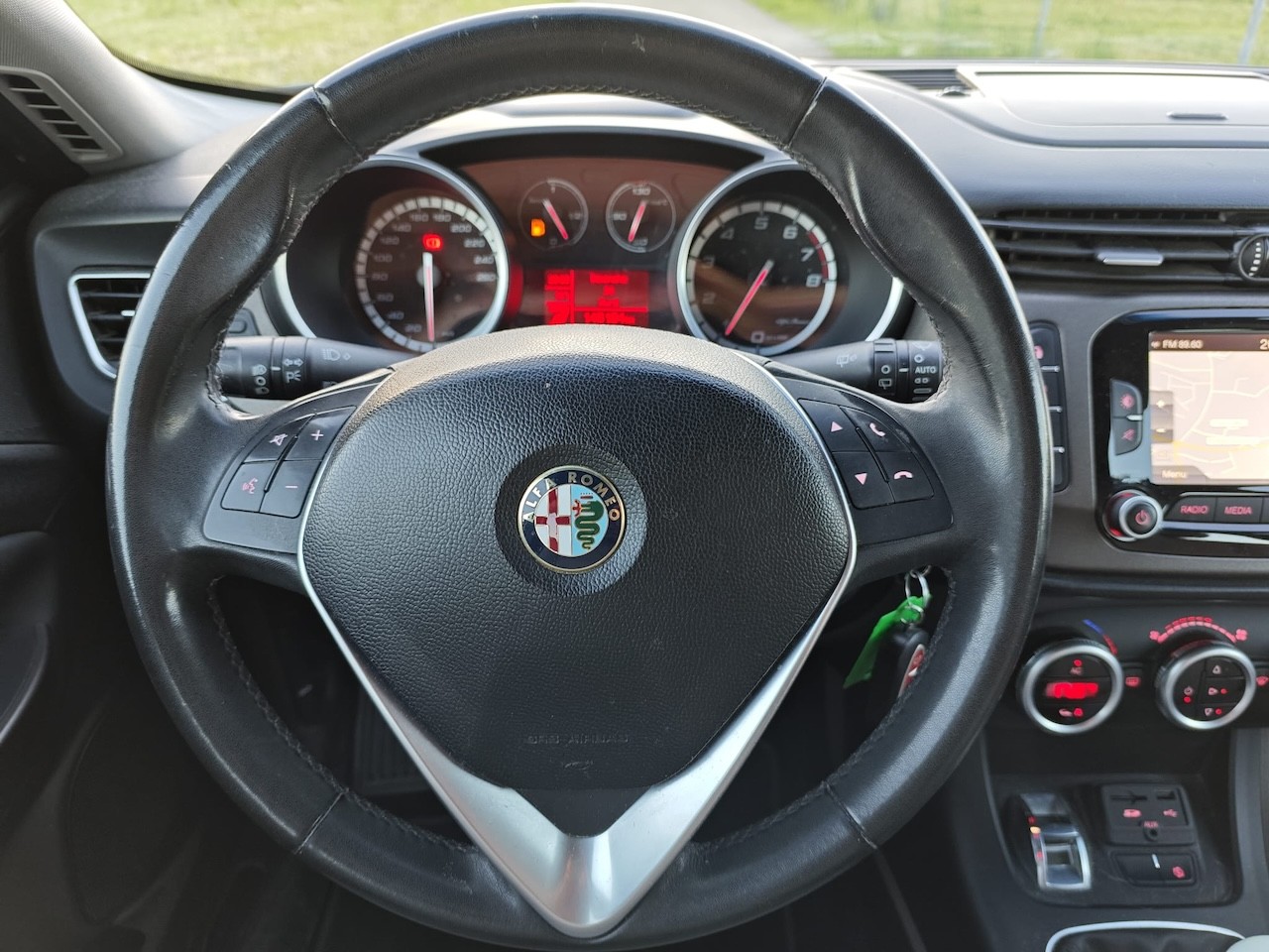 ALFA ROMEO Giulietta 1.4 MultiAir Distinctive-image-19