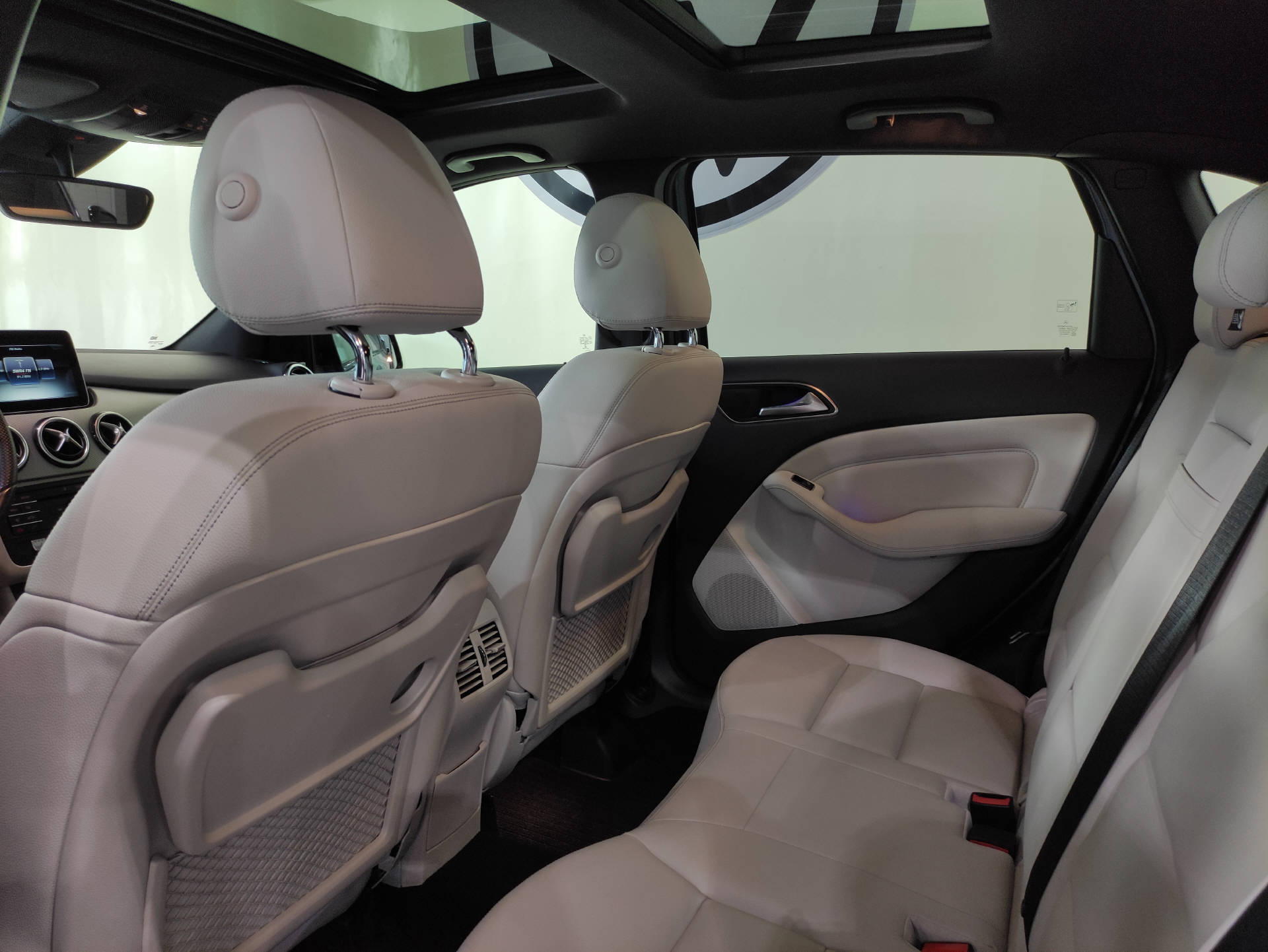 MERCEDES-BENZ B 200 CDI Urban 4matic-image-11