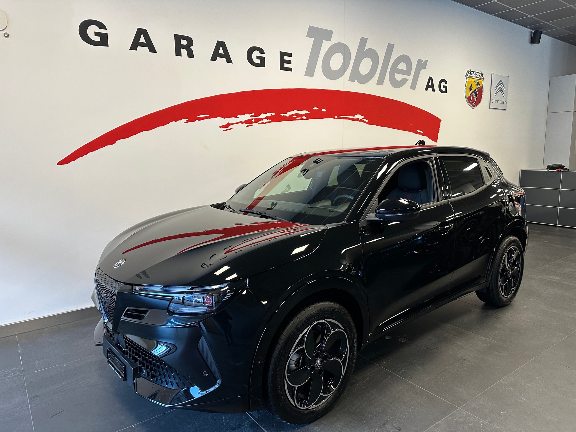 ALFA ROMEO Junior 1.2 48V Hybrid Q4-showroom-element-1