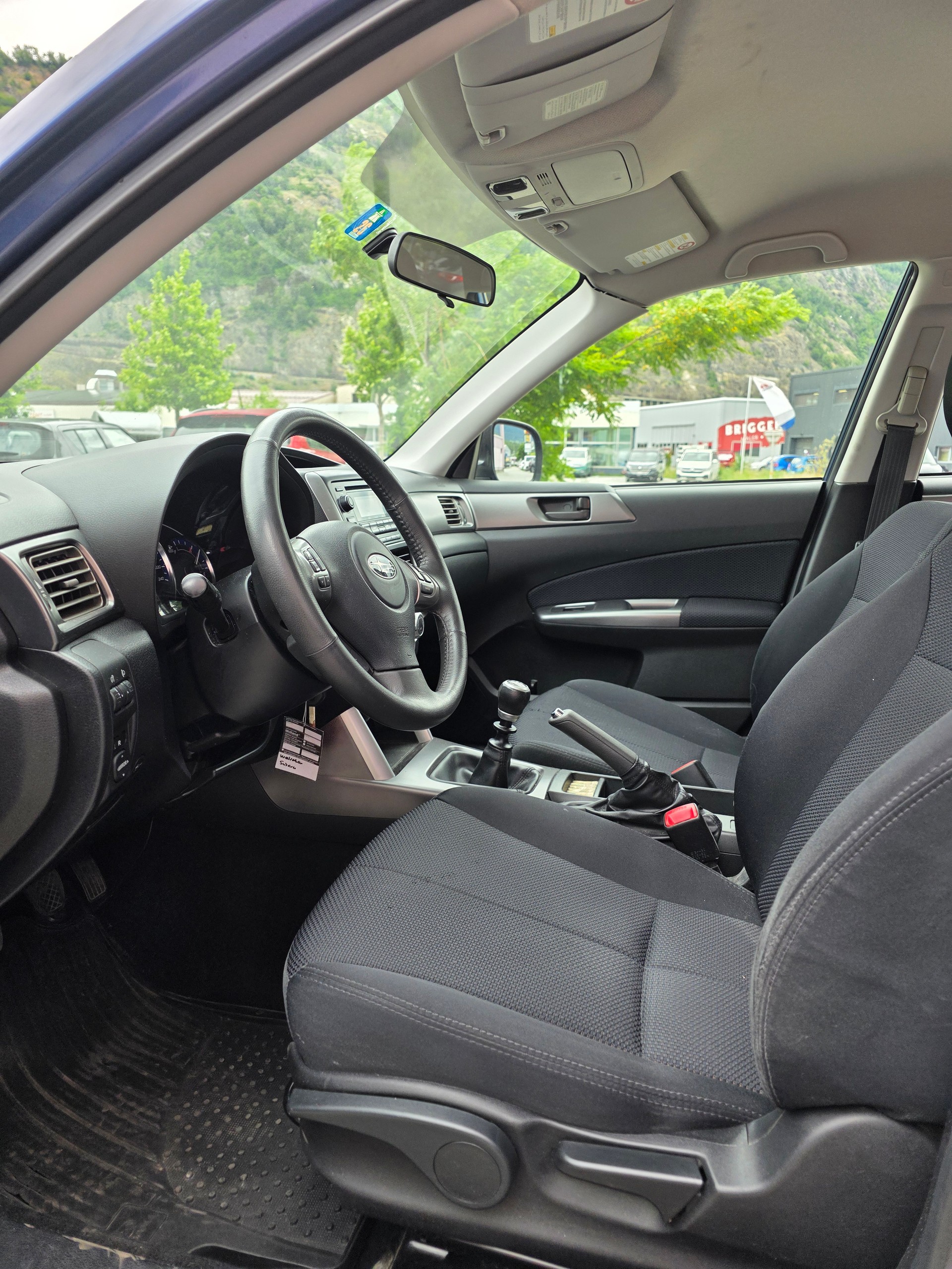 SUBARU Forester 2.0D X Swiss Special-image-13