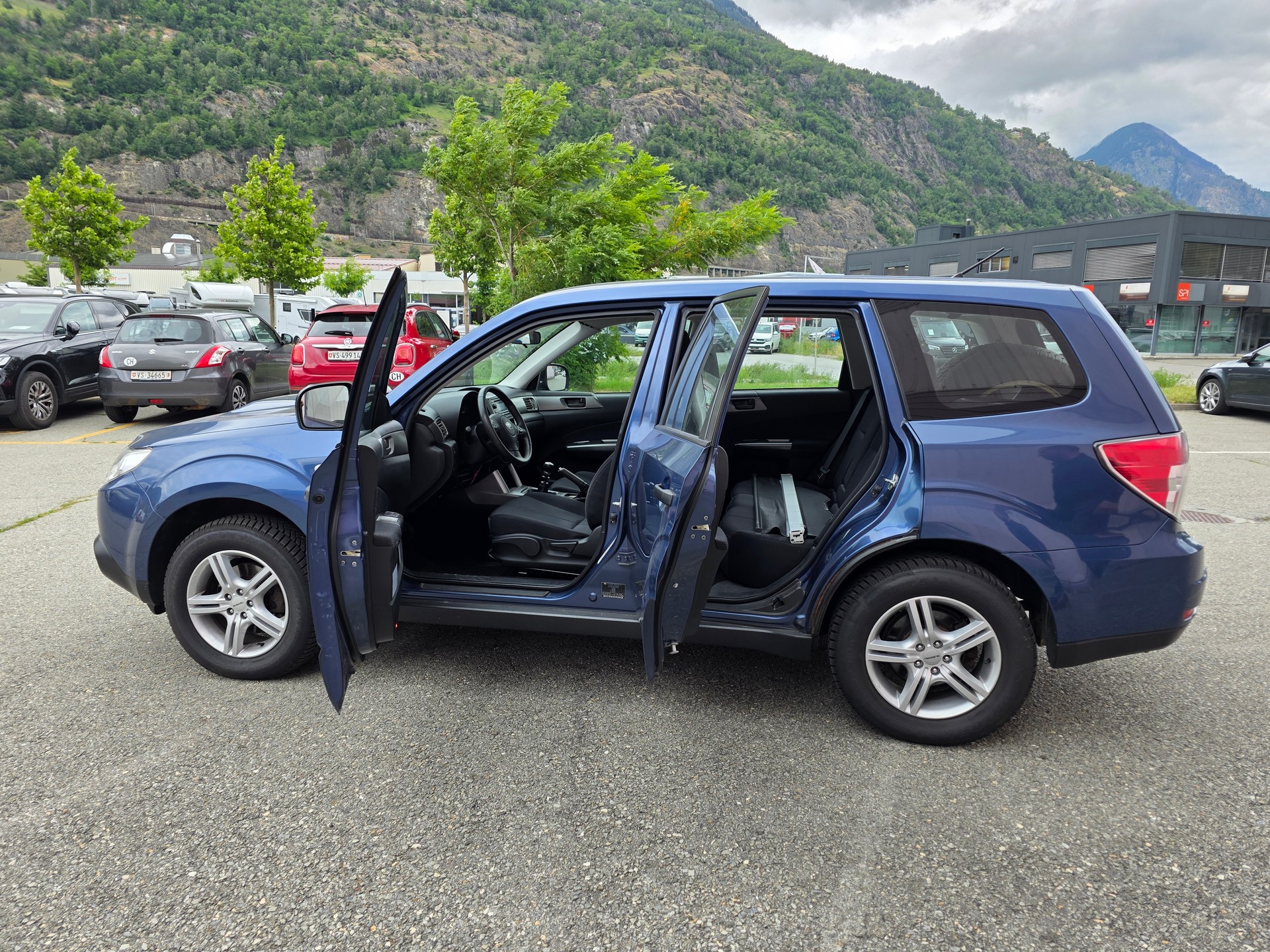 SUBARU Forester 2.0D X Swiss Special-image-10