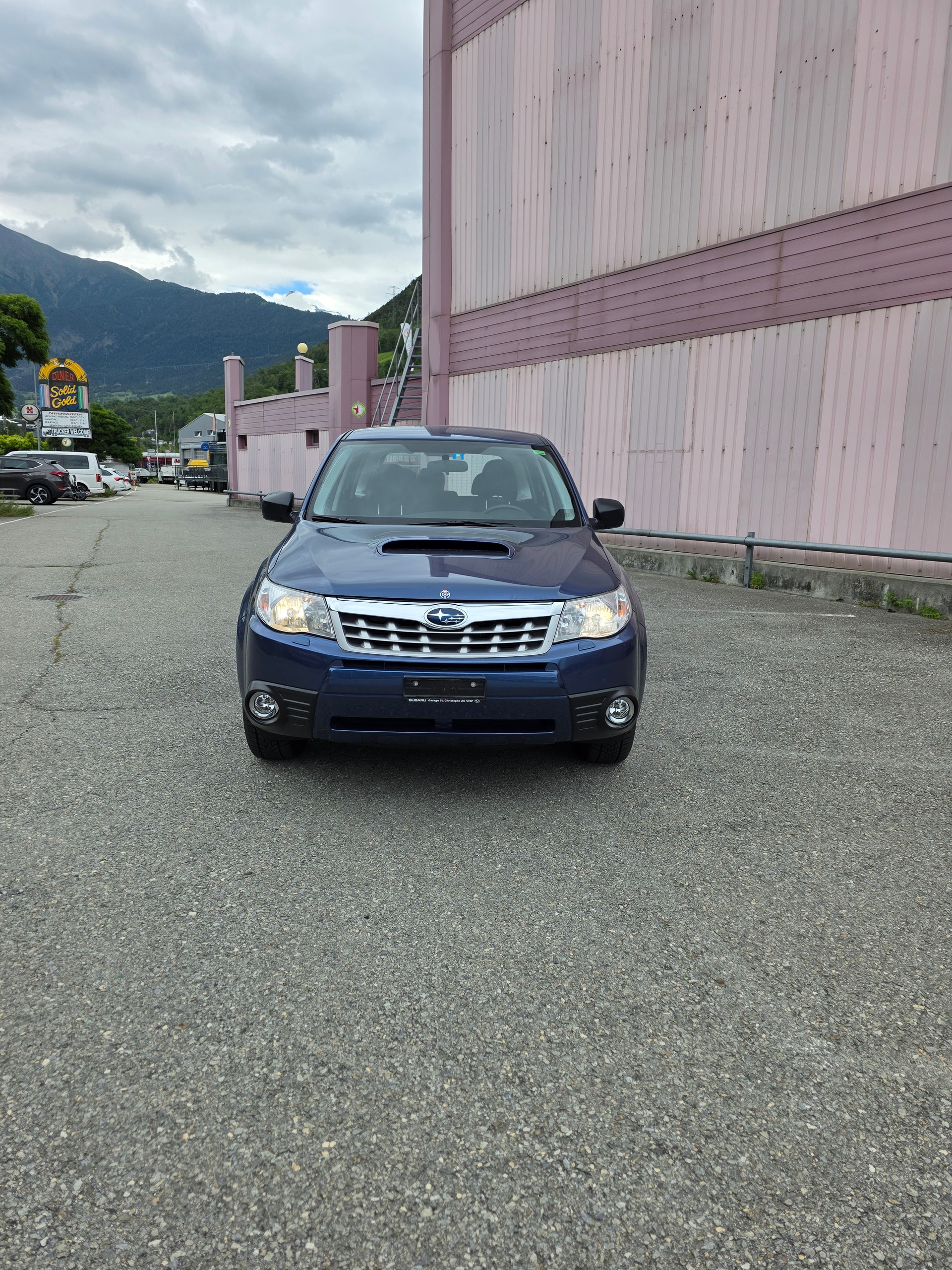 SUBARU Forester 2.0D X Swiss Special-image-1