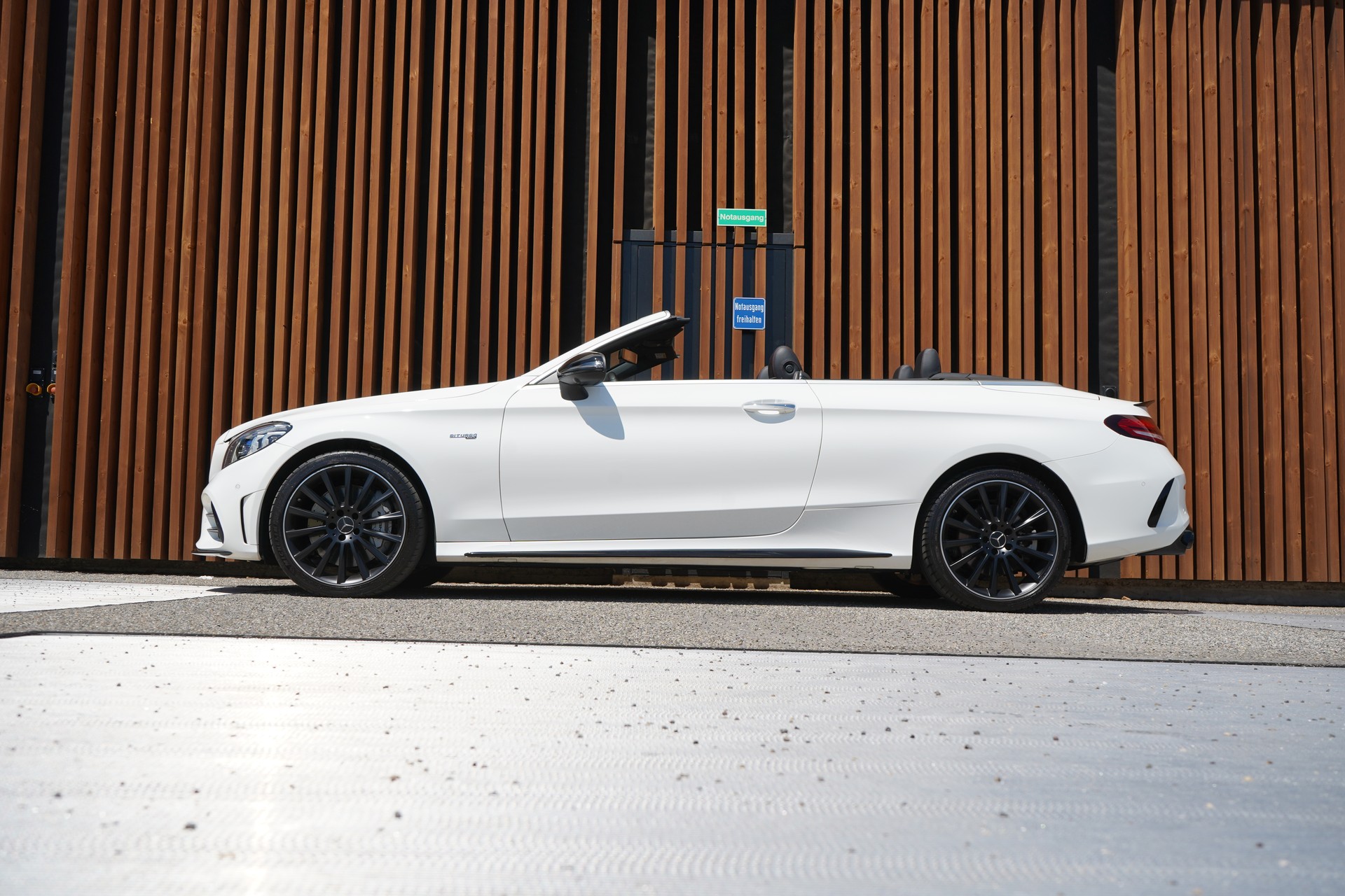 MERCEDES-BENZ C 43 CABRIOLET AMG NIGHT 4MATIC 9G-TRONIC l 390 PS-showroom-element-1