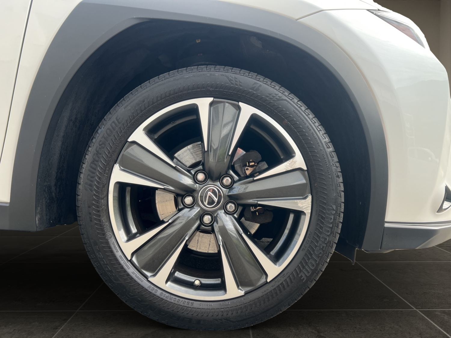 LEXUS UX 250h Excellence-image-26